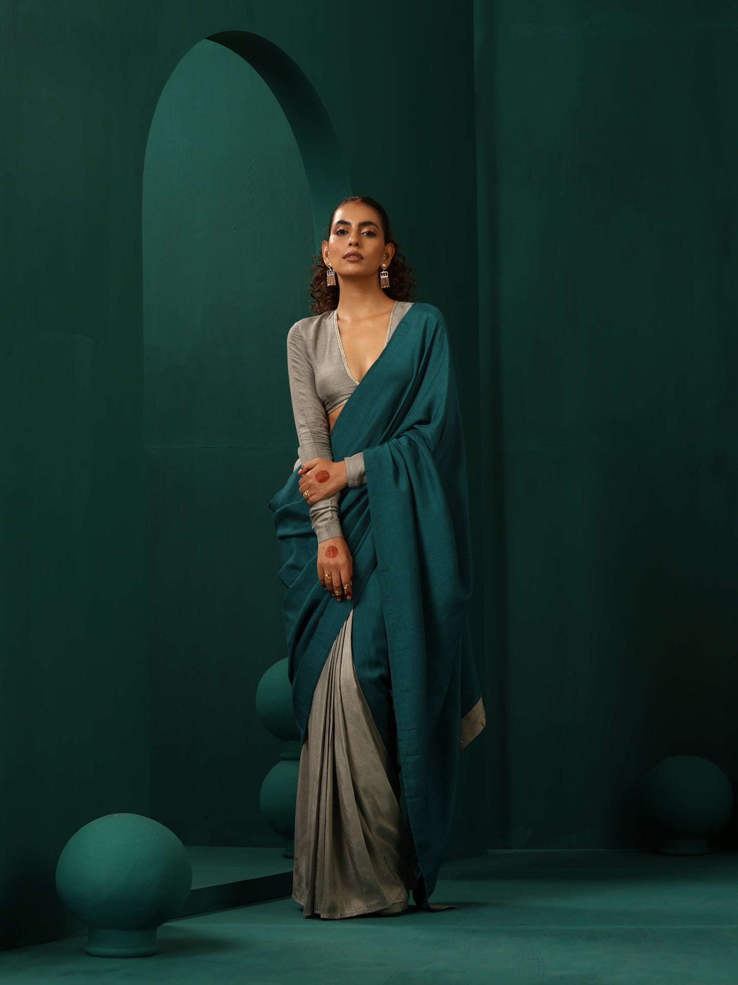trueBrowns Teal Grey Silk Ready to Wear Saree | Swadesiicart