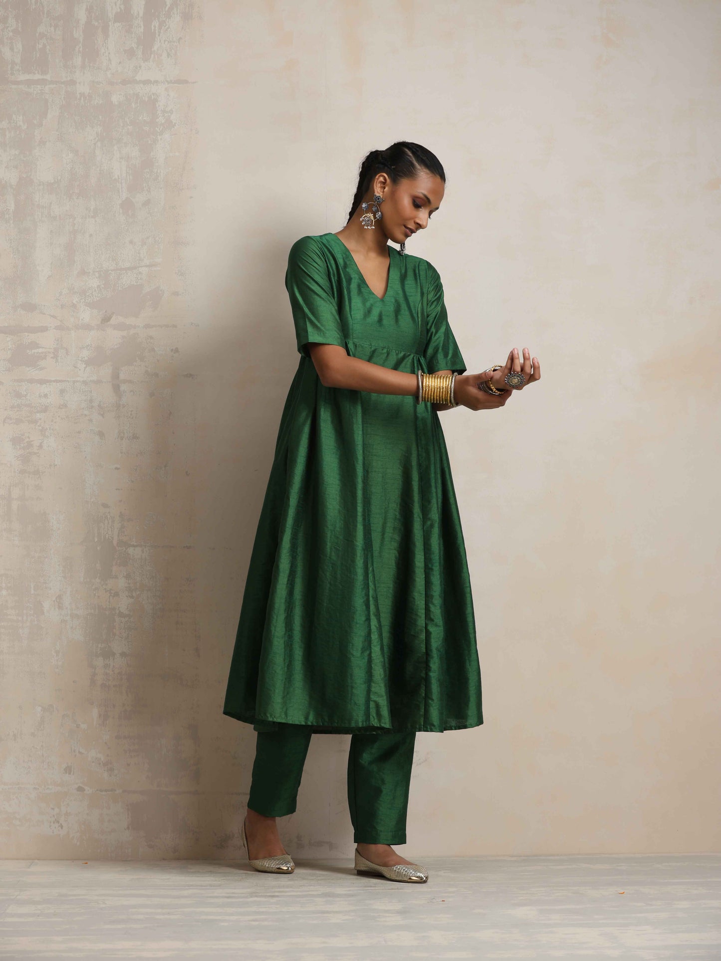 trueBrowns Dark Green Silk Arkali Flared Kurta Set | Swadesiicart