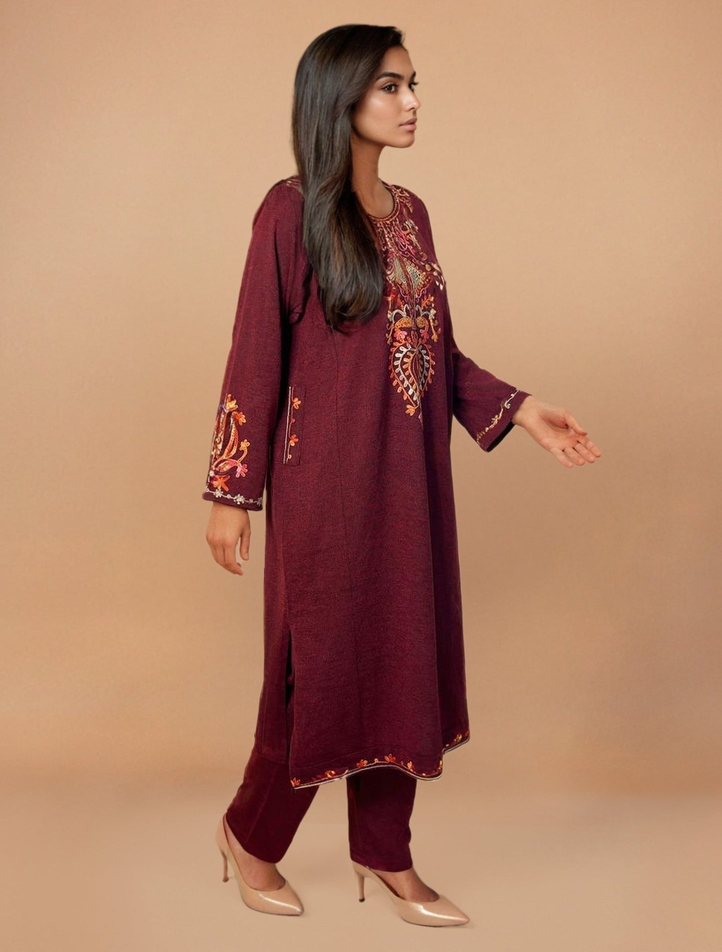 trueBrowns Maroon Embroidered Woollen Phiran Kurta Set | Swadesiicart