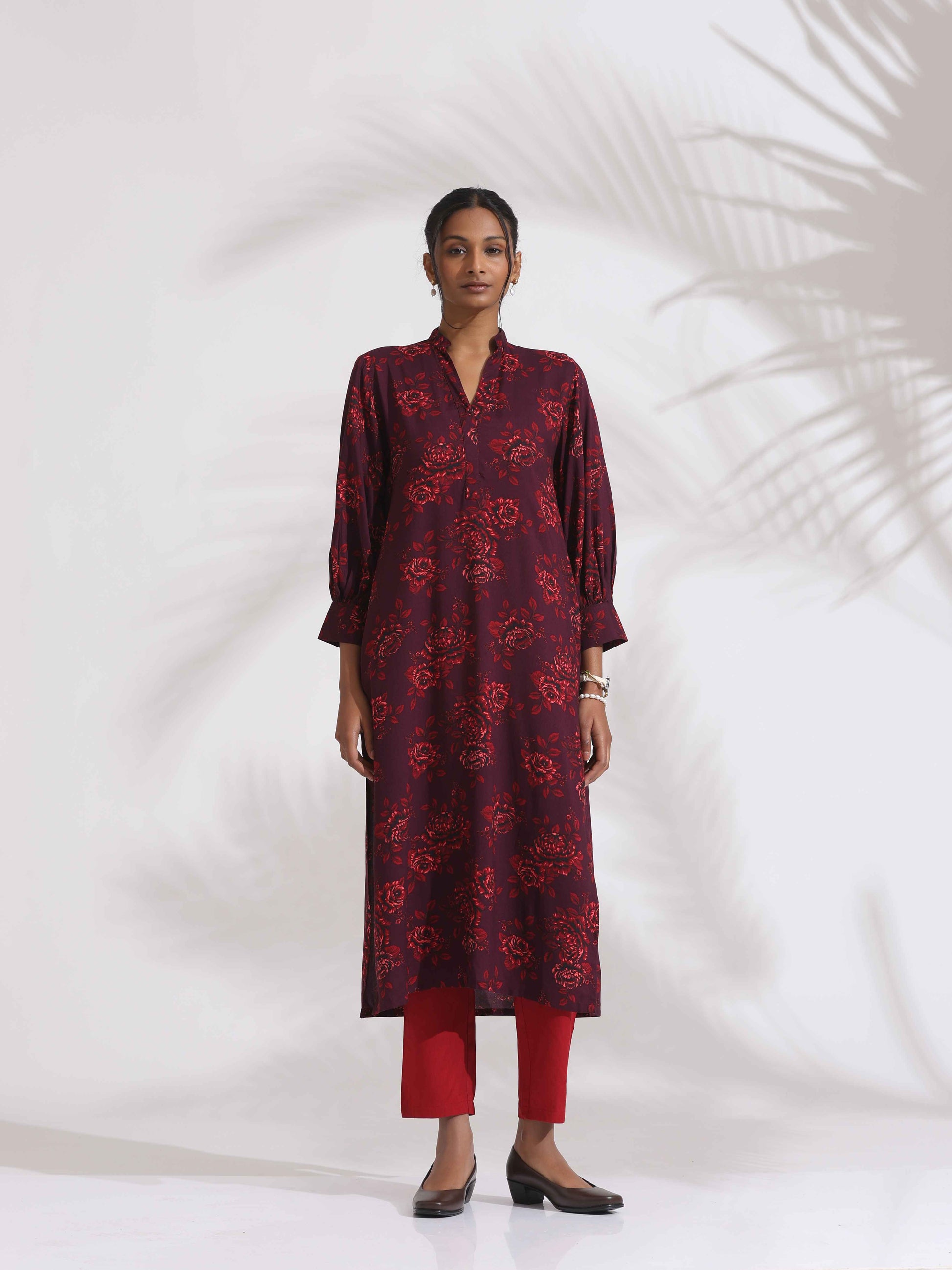 trueBrowns Purple Floral Print Kurta Set | Swadesiicart