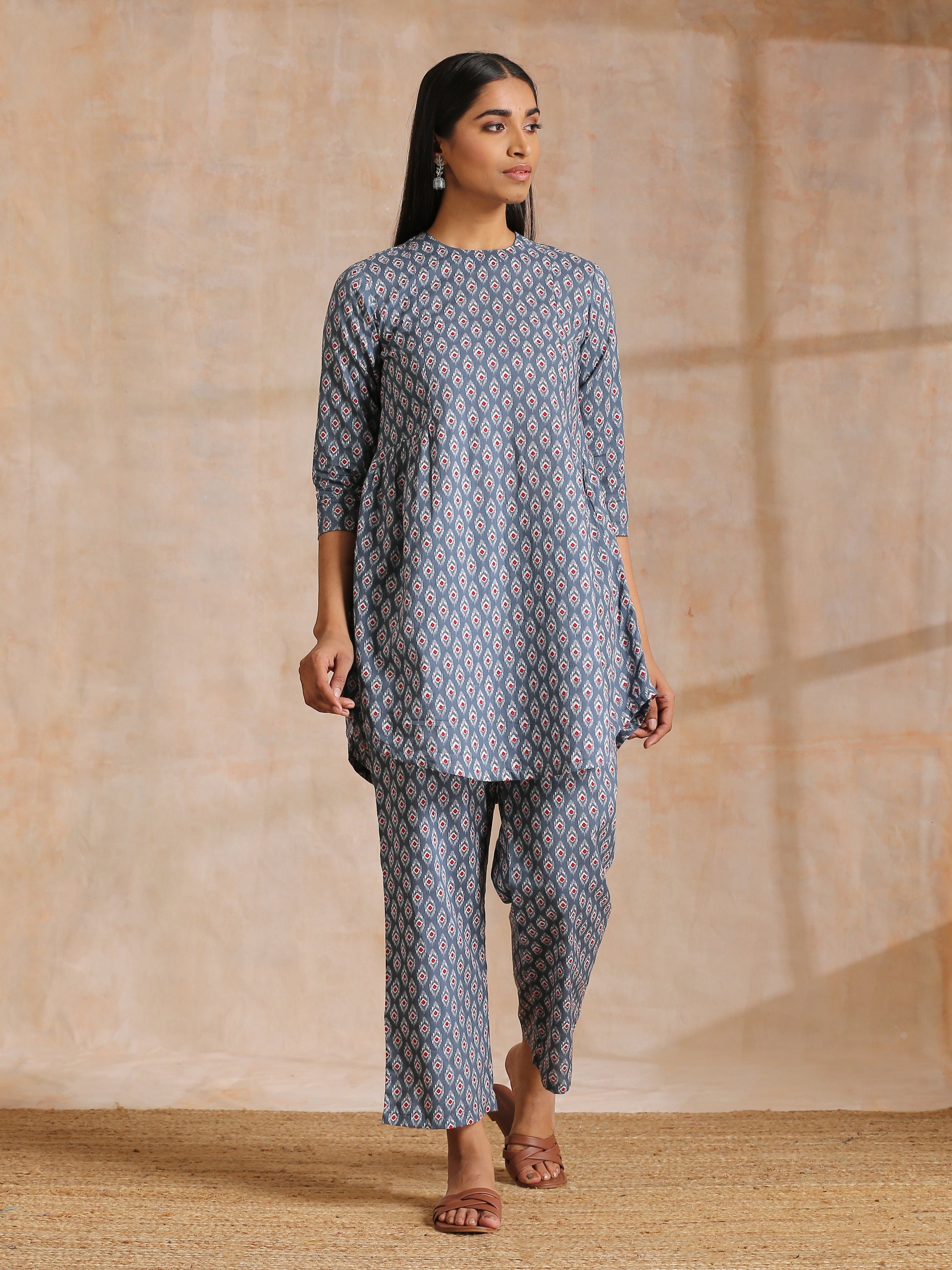 trueBrowns Steel Grey Ikat Print Cotton Gathers Co-Ord Set - Swadesiicart