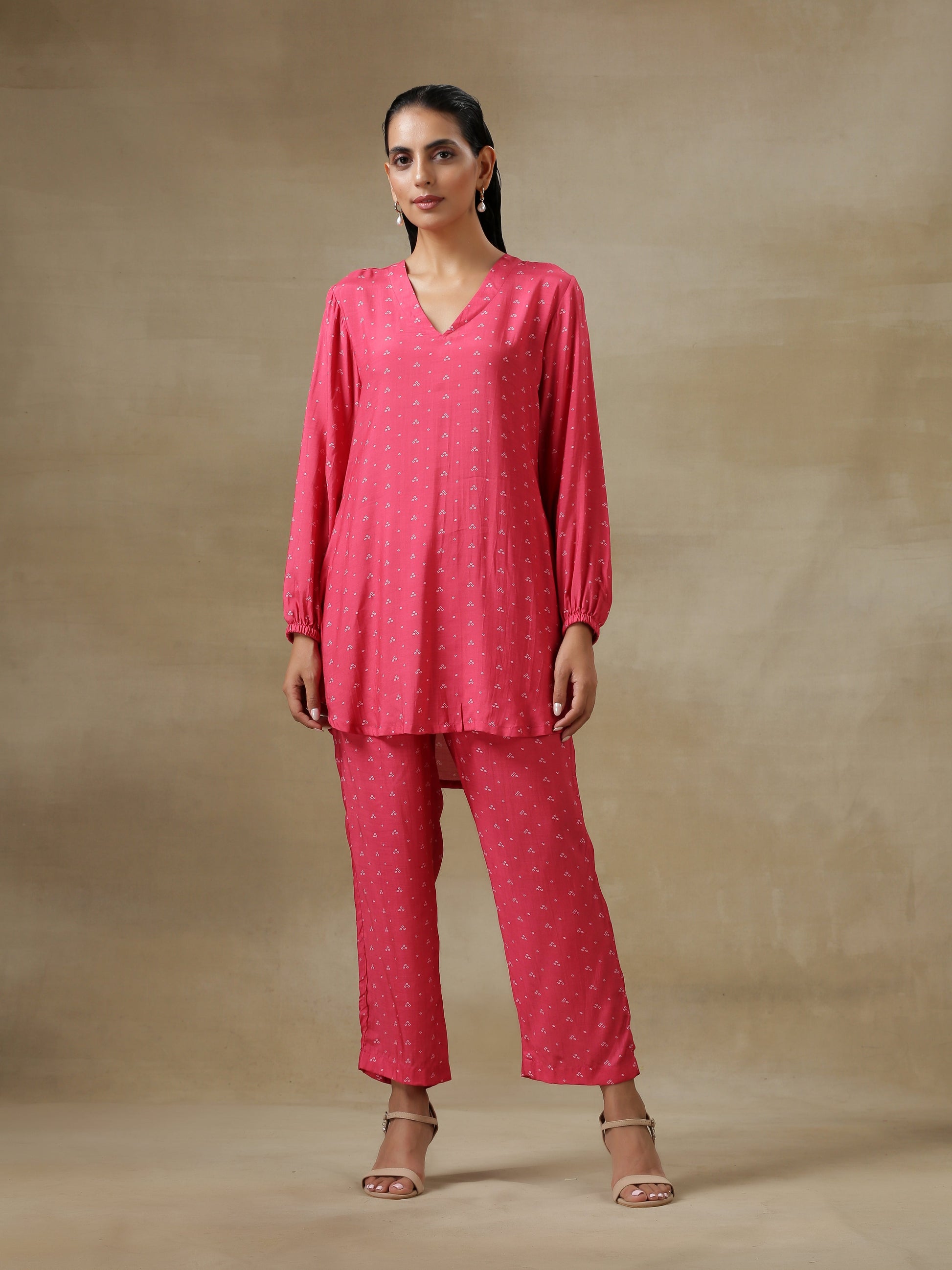 trueBrowns Pink Bandhani Printed Silk Gathered Sleeve Co-Ord Set - Swadesiicart