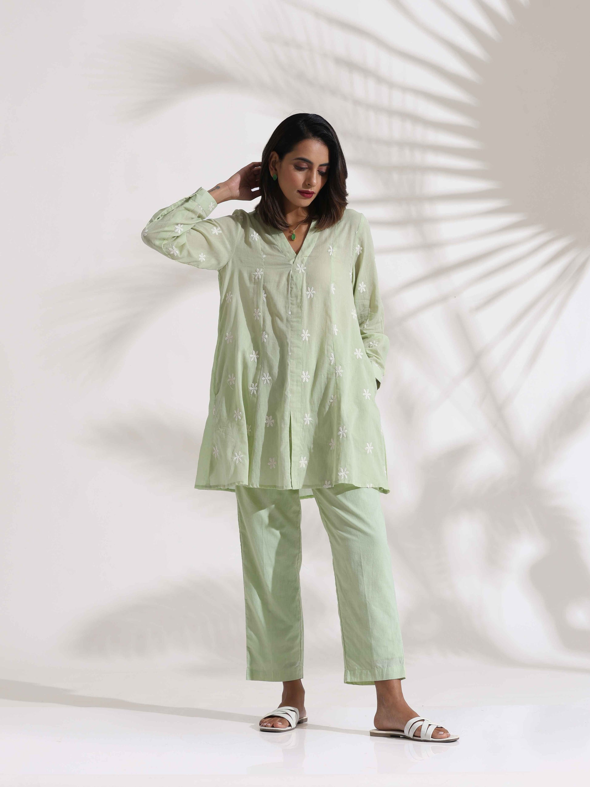 trueBrowns Green Cotton Floral Embroidered Co-ord Set - Swadesiicart