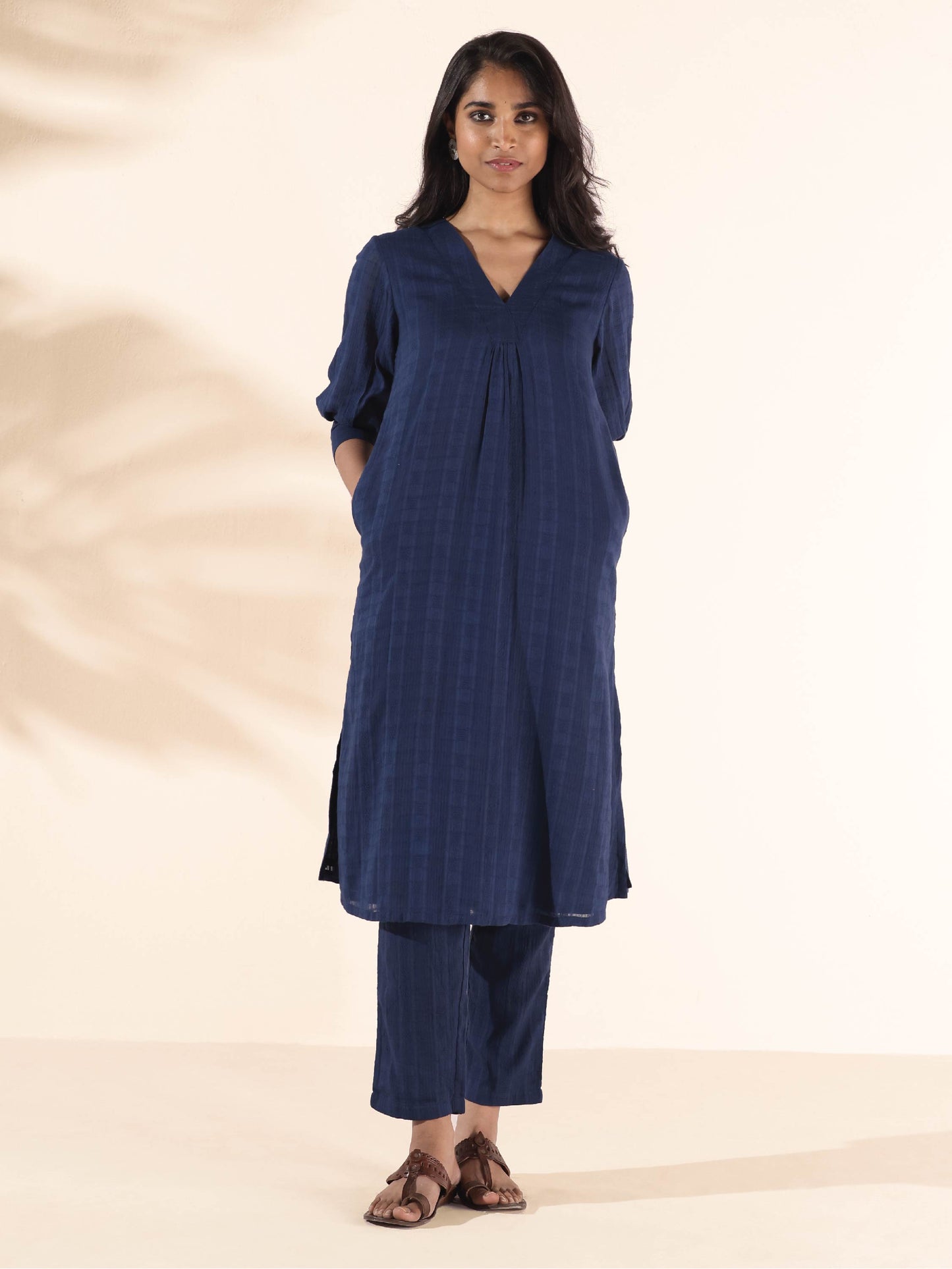 trueBrowns Blue Cotton Dobby Kurta Pant Set | Swadesiicart