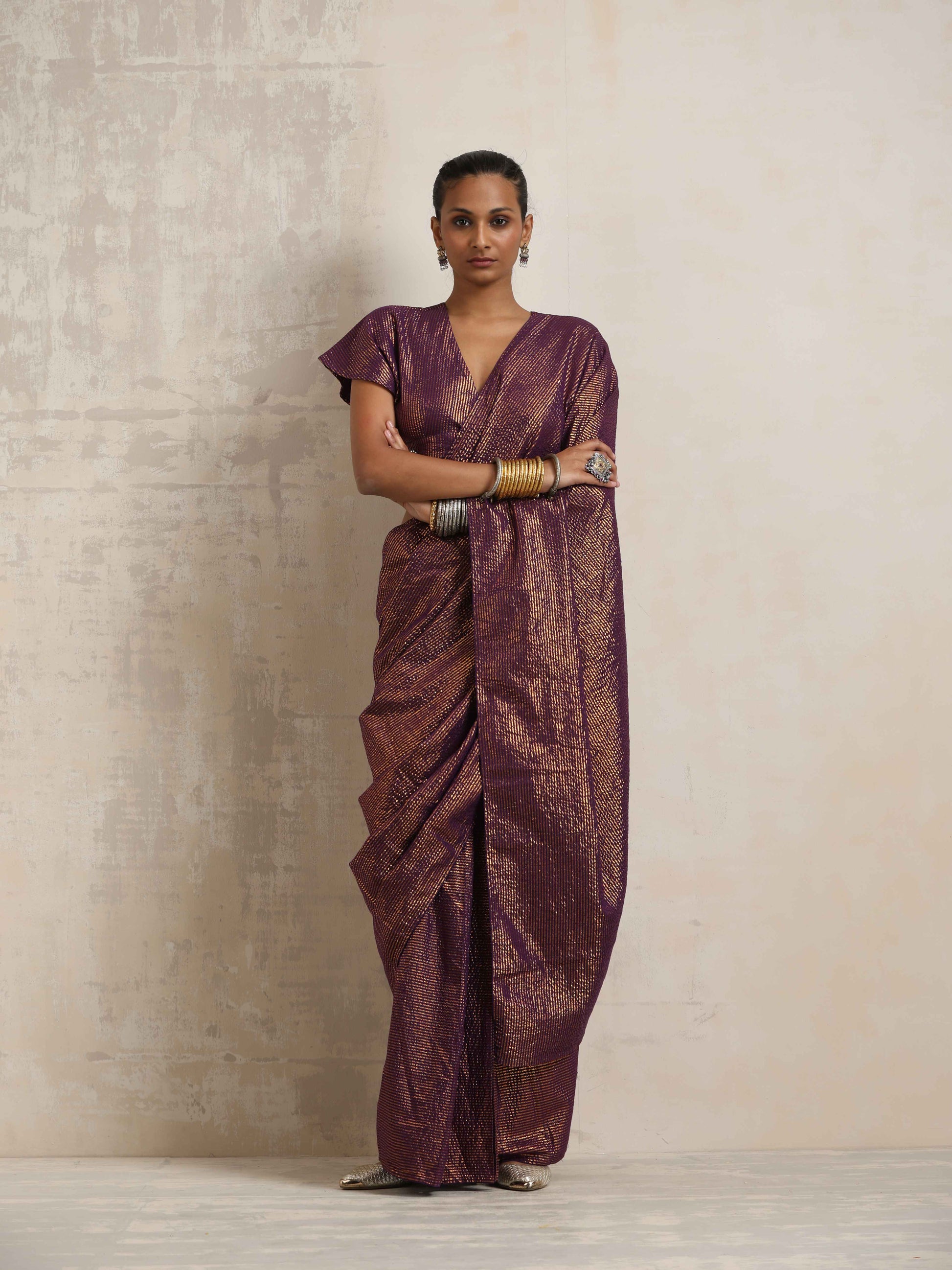 trueBrowns Purple Gold Metallic Ready To Wear Saree | Swadesiicart