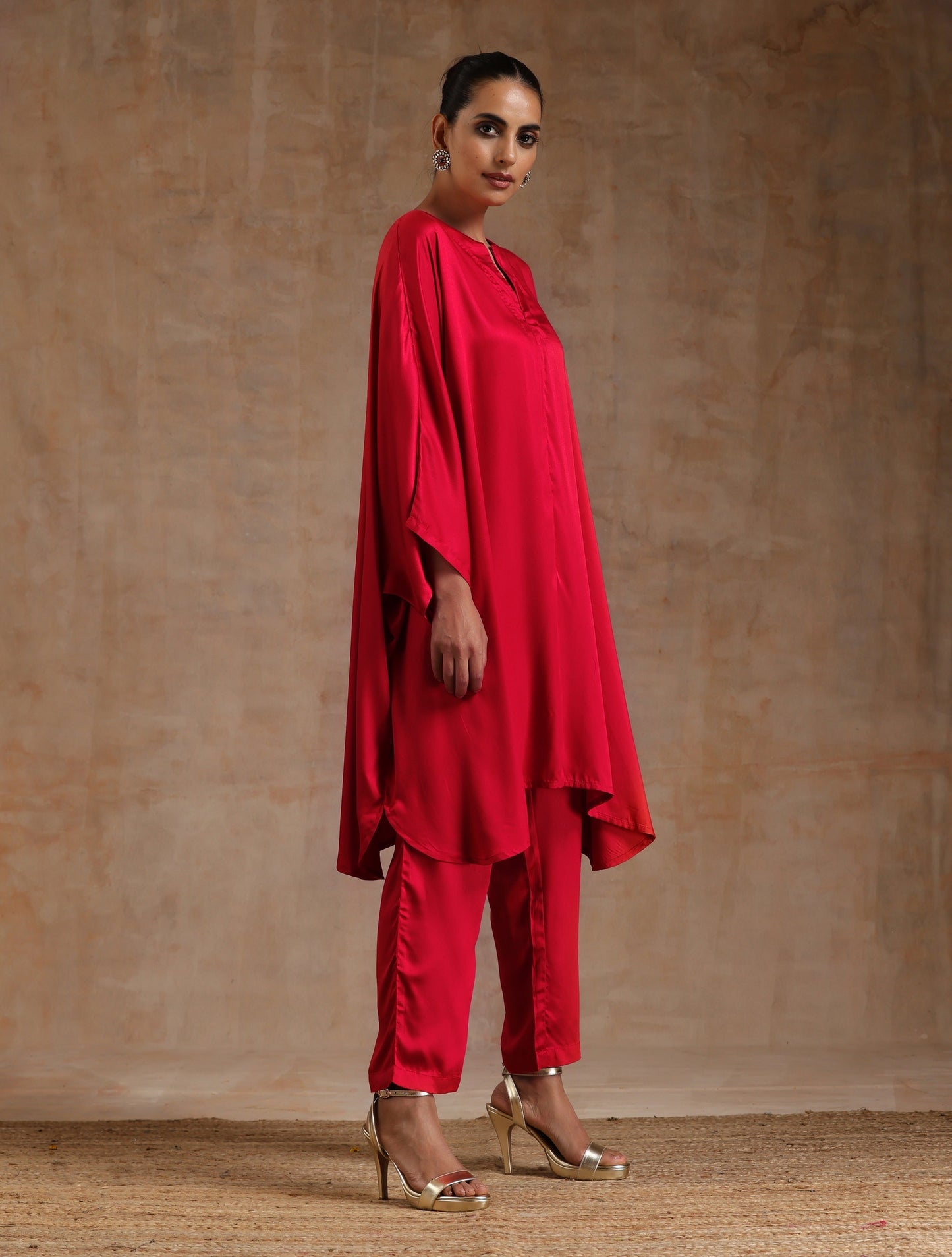 trueBrowns Red Modal Satin Oversized Round Co-Ord Set - Swadesiicart