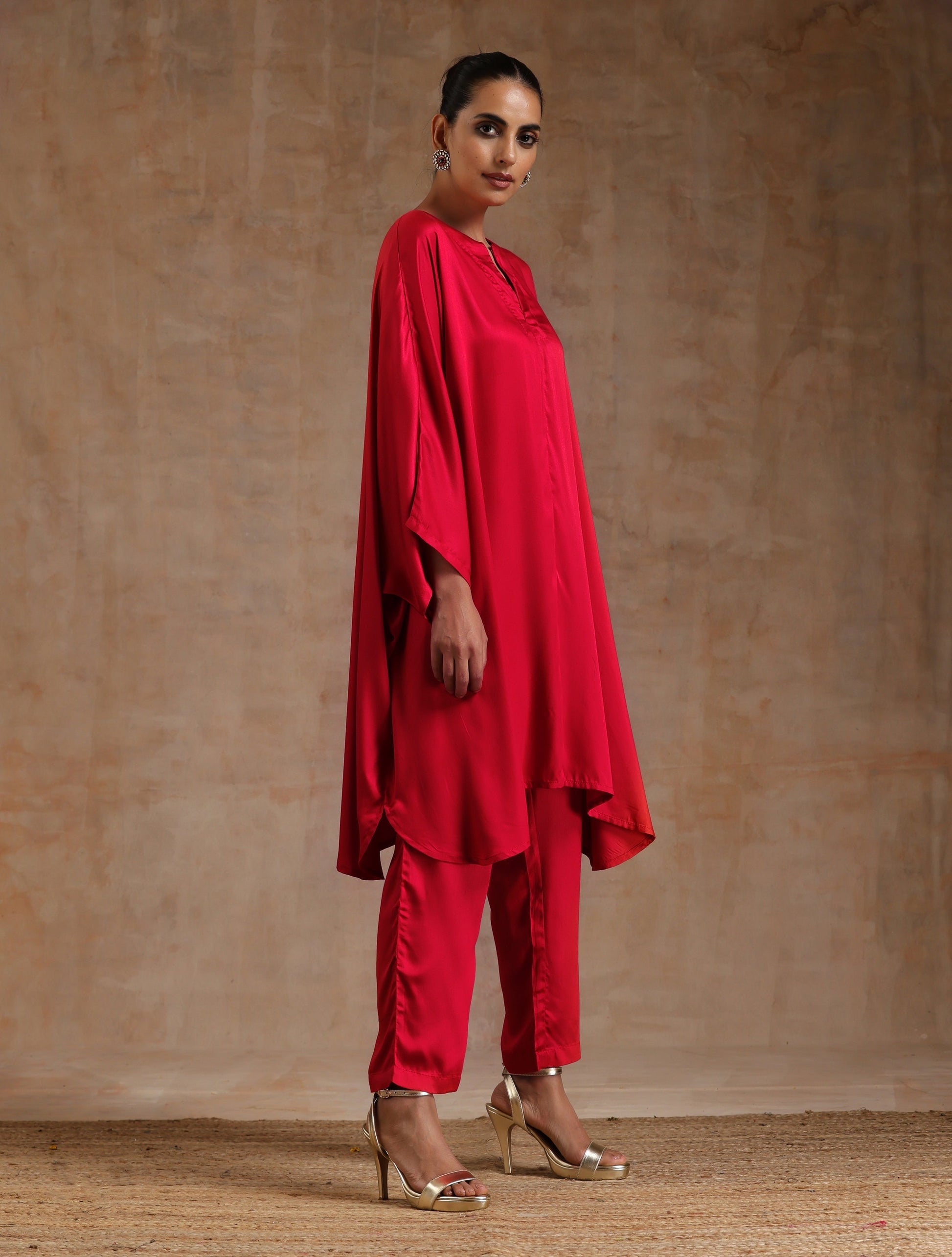 trueBrowns Red Modal Satin Oversized Round Co-Ord Set - Swadesiicart