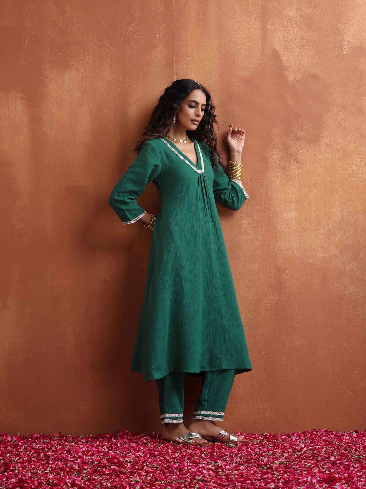 trueBrowns Green Cotton A-line Kurta Set | Swadesiicart