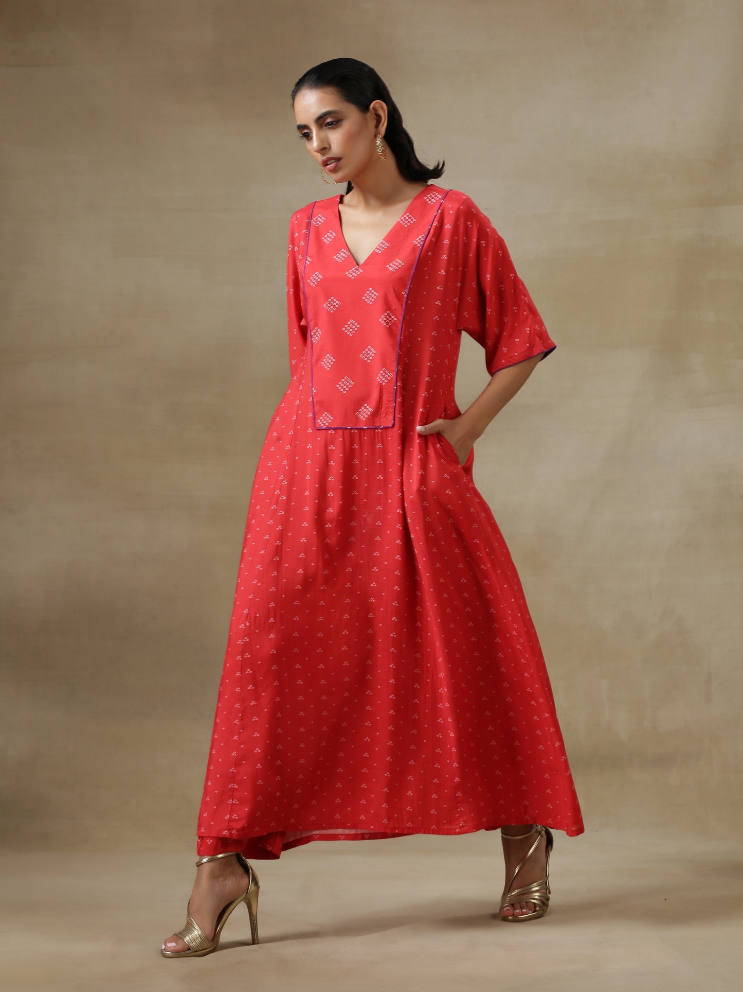 trueBrowns Red Bandhani Printed Silk Long Kurta Pant Set | Swadesiicart