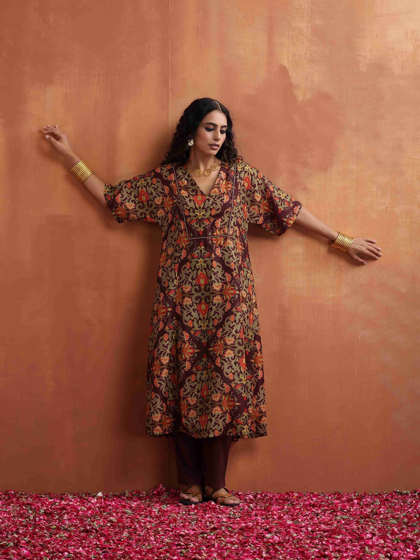 trueBrowns Brown Floral Print Kaftan Kurta Set | Swadesiicart