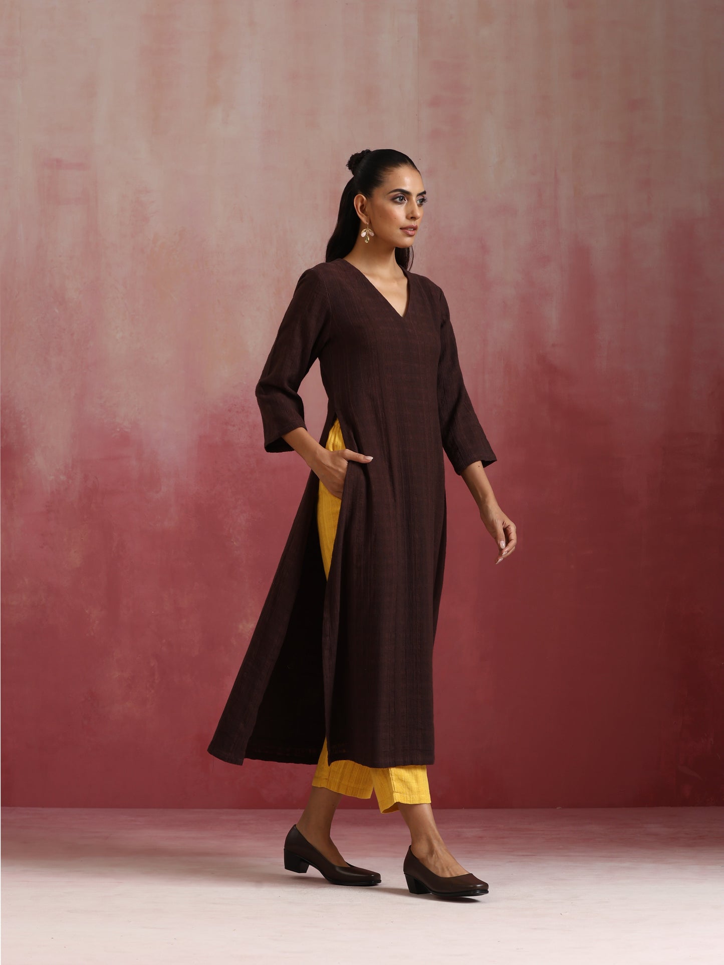 trueBrowns Cola Cotton Dobby Kurta Set | Swadesiicart