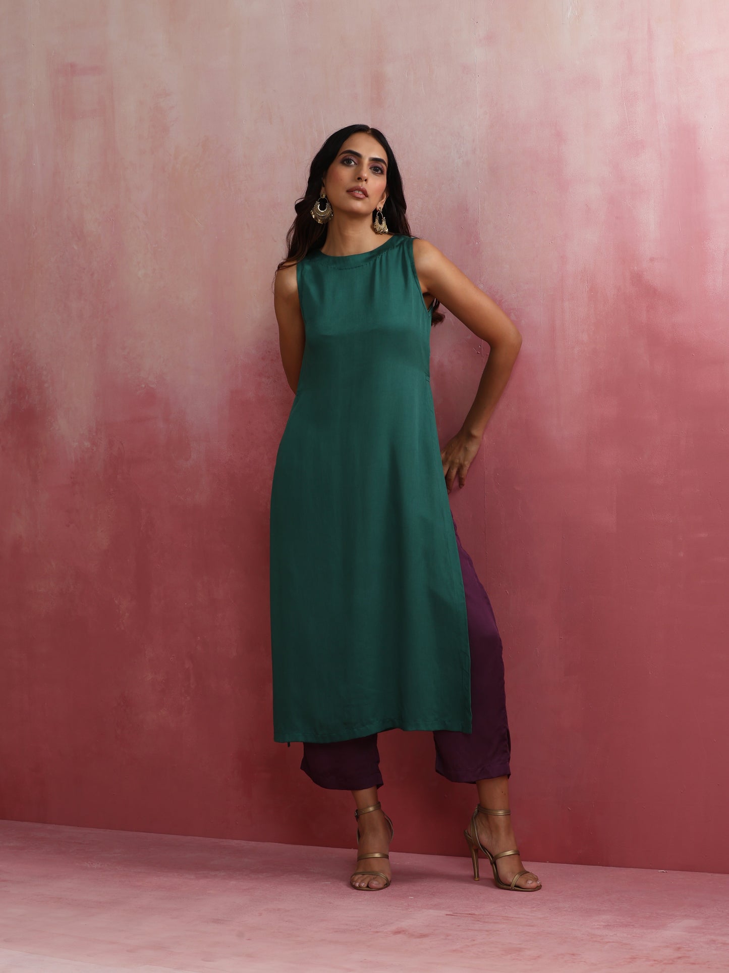 trueBrowns Green Modal High slit Kurta Set | Swadesiicart
