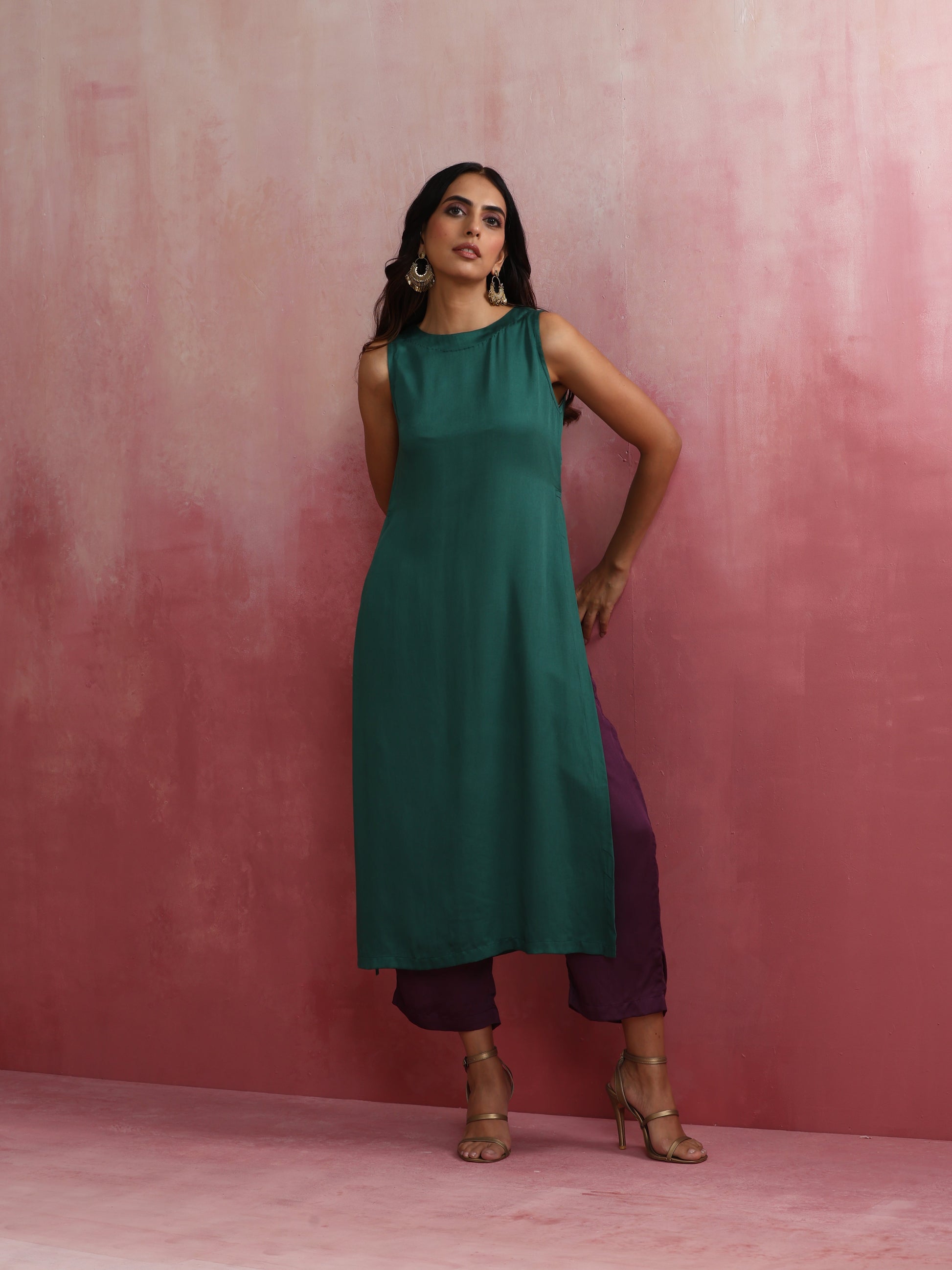 trueBrowns Green Modal High slit Kurta Set | Swadesiicart