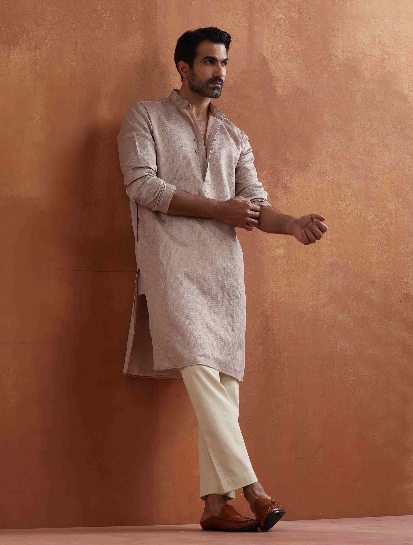 trueBrowns Men's Beige Sequin Chanderi Kurta | Swadesiicart