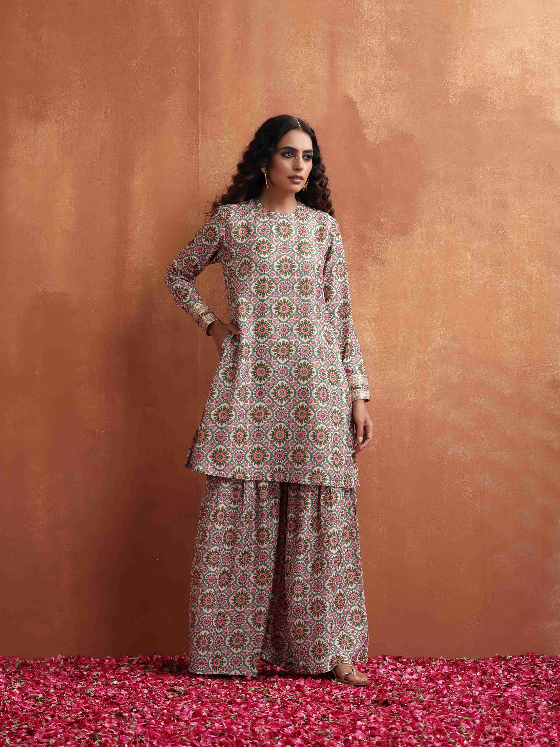 trueBrowns Off White Geometric Print Sharara Set | Swadesiicart