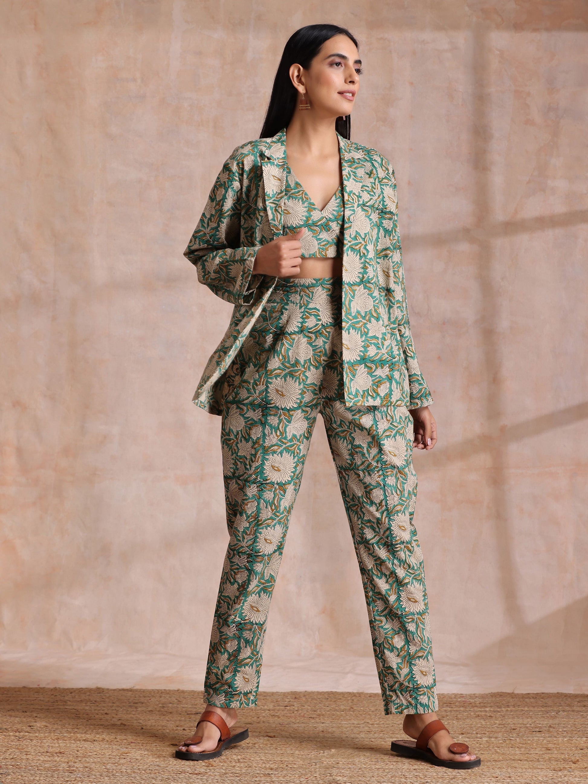 trueBrowns Fern Green Overall Floral Block Print Cotton Pant Suit Set | Swadesiicart