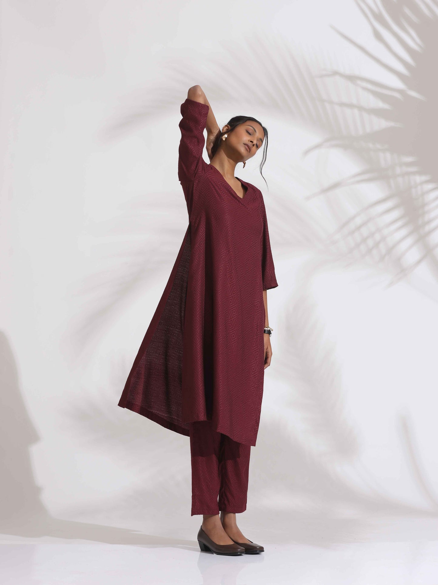 trueBrowns Maroon Dobby Kurta Set | Swadesiicart