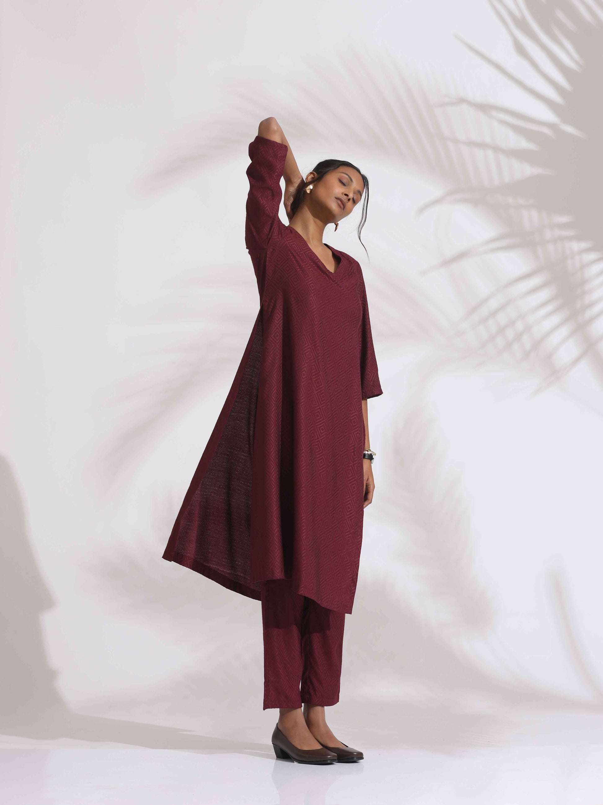 trueBrowns Maroon Dobby Kurta Set | Swadesiicart