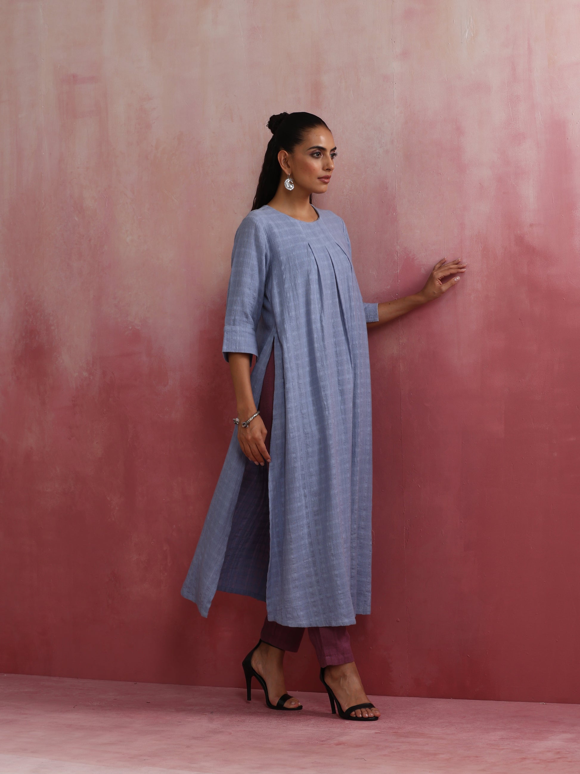 trueBrowns Sky Blue Cotton Dobby Kurta Set | Swadesiicart