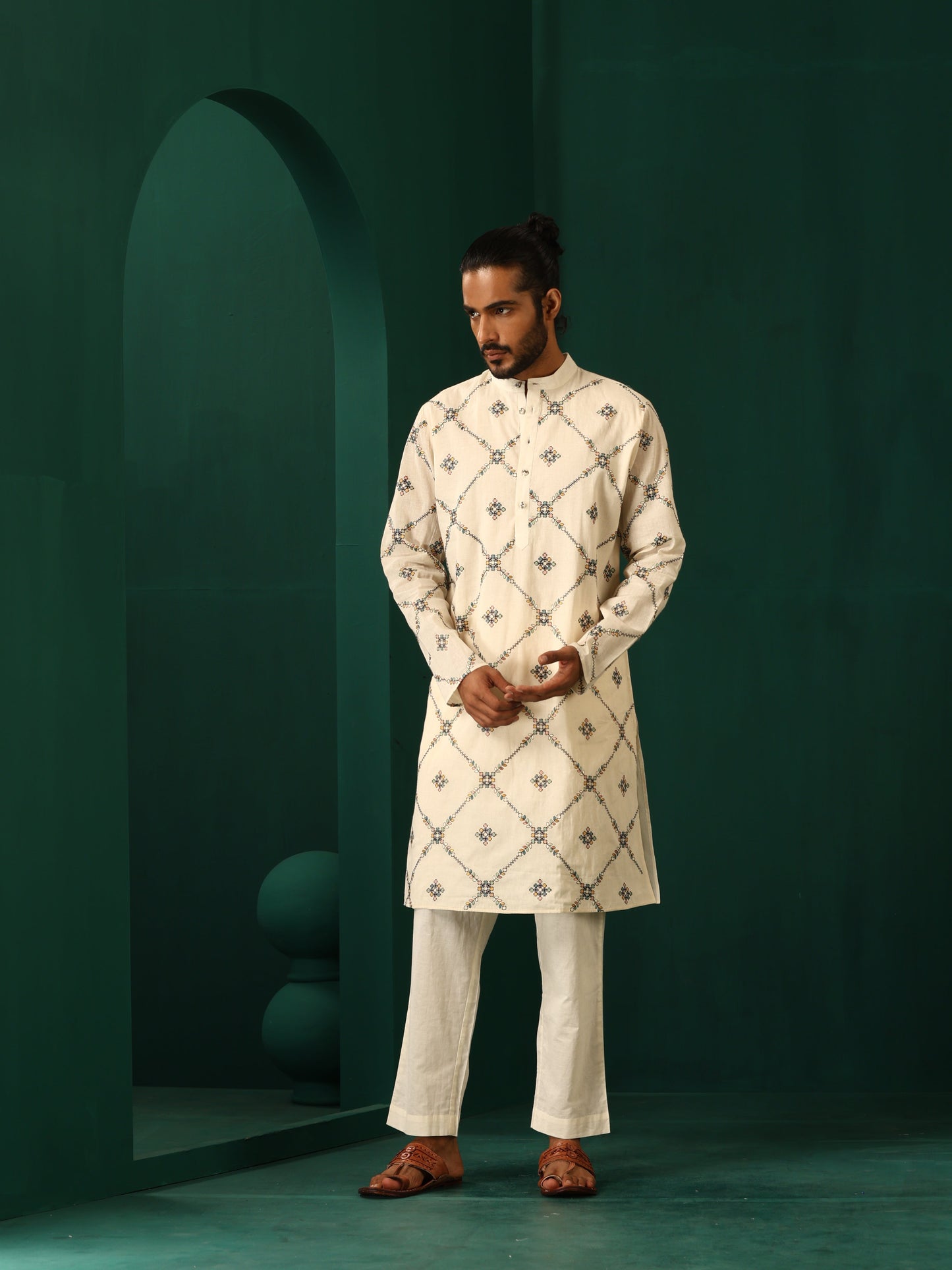 trueBrowns Men's Ivory Rhombus Cotton Kurta | Swadesiicart