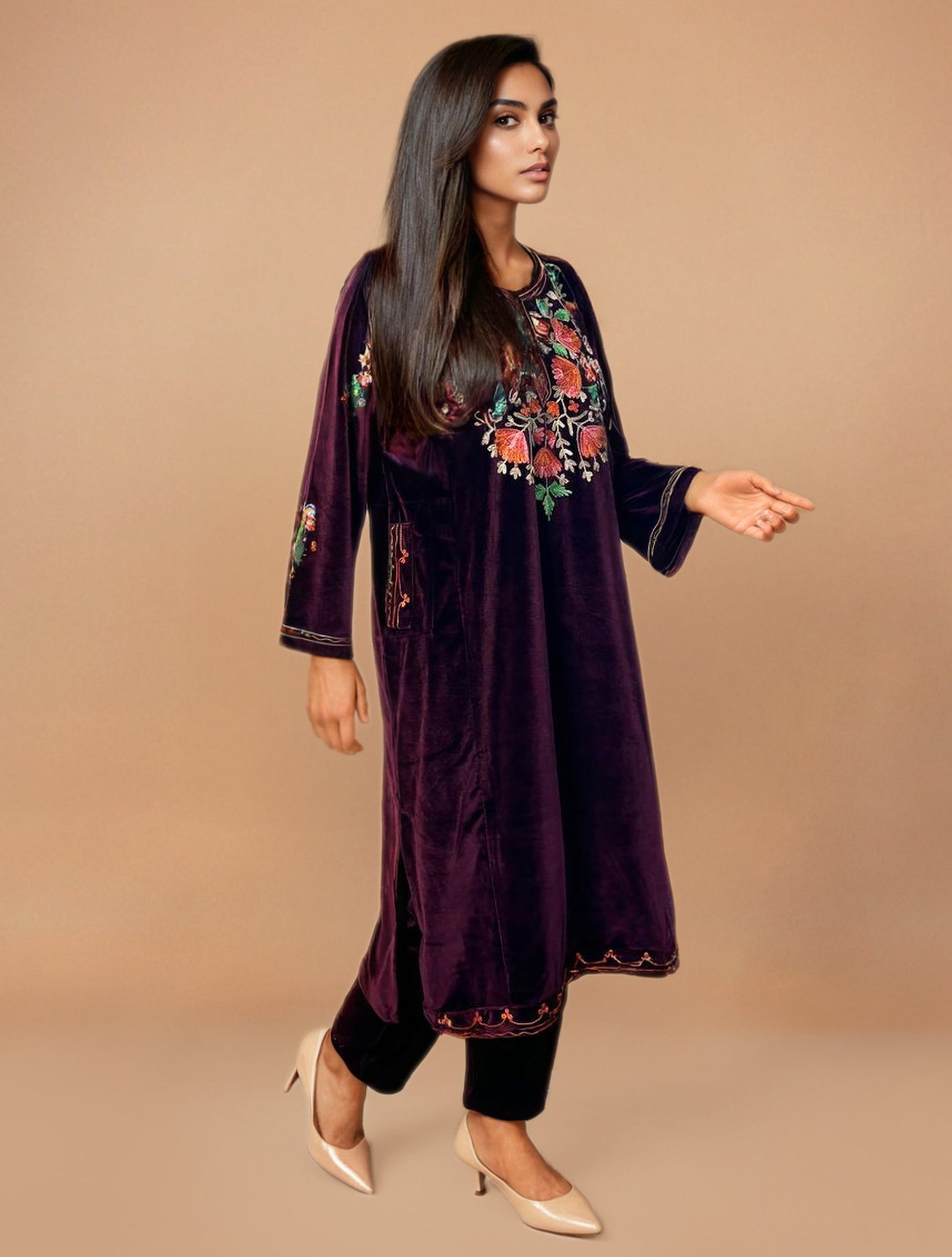 trueBrowns Maroon Velvet Embroidered Kurta Set | Swadesiicart