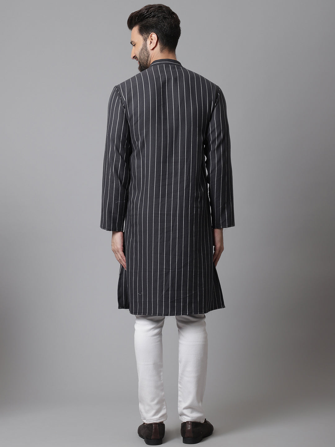 Even Apparels Black Pure Cotton Kurta With Band Collar | Swadesiicart
