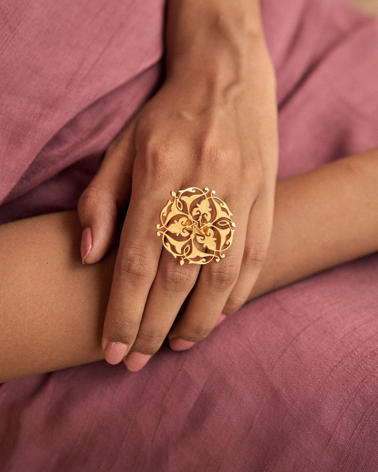 trueBrowns Gold-Polished Circle Ring | Swadesiicart