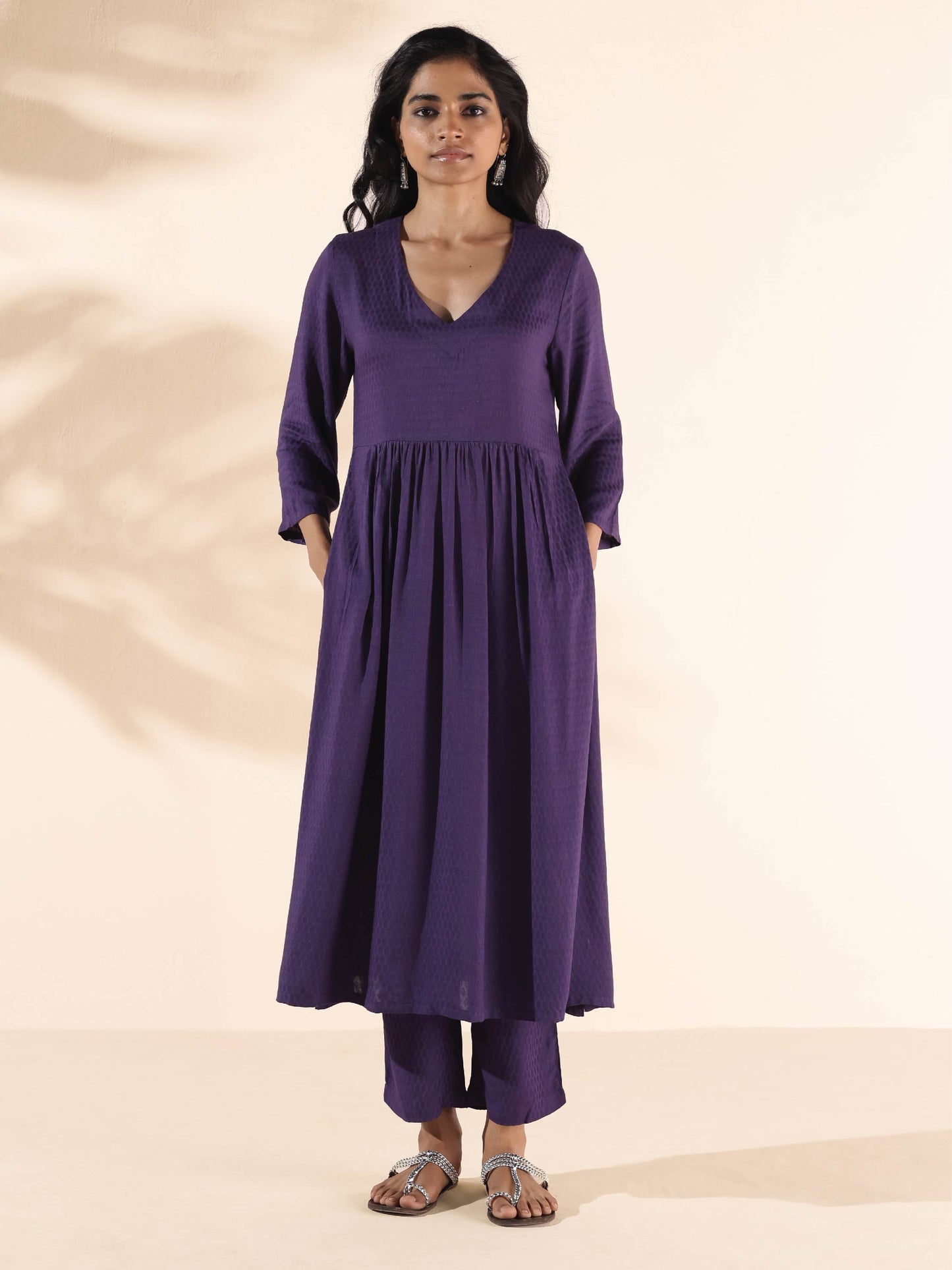trueBrowns Purple Viscose Dobby Slit Kurta Pant Set | Swadesiicart