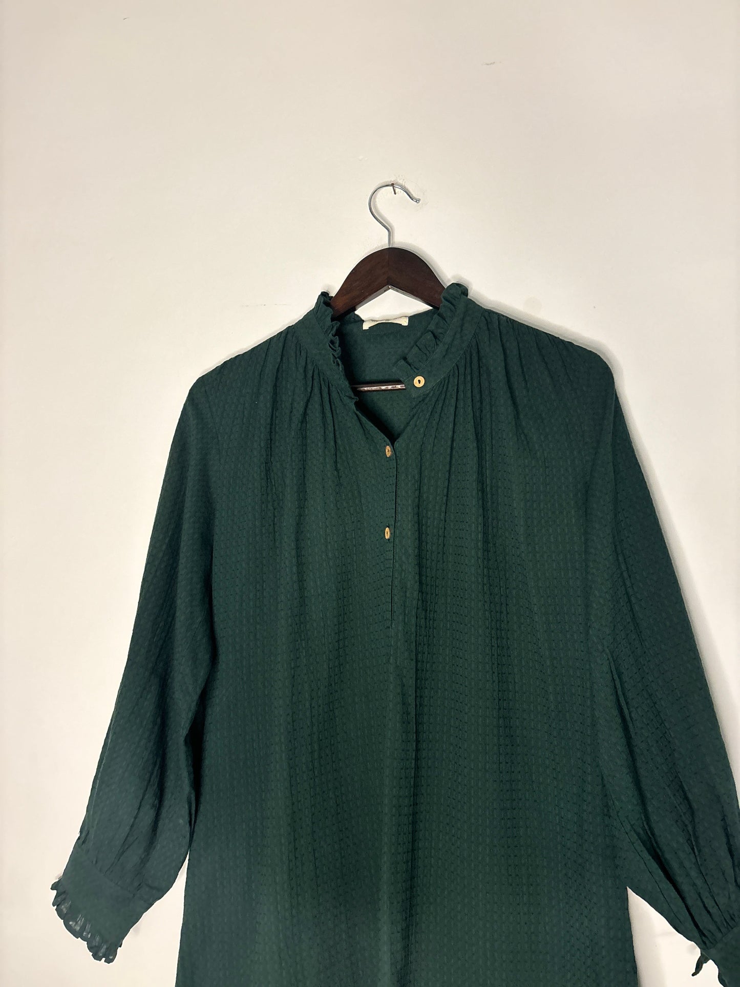 trueBrowns Dark Green Cotton Dobby Long Top | Swadesiicart