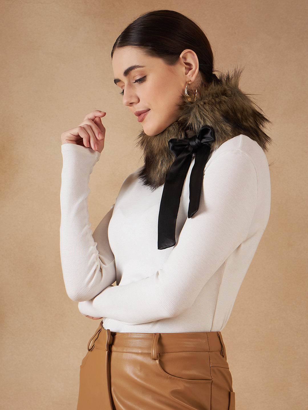 InWeave Women's Beige Print Fur Neckpiece - Swadesiicart