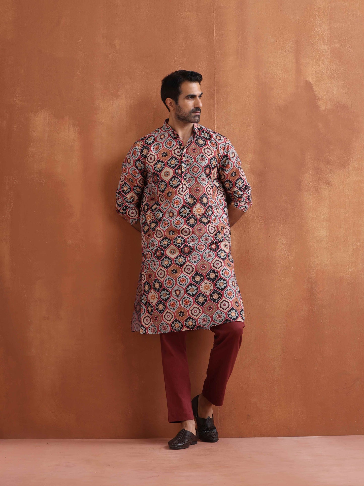 trueBrowns Men's Rust Geometric Printed Kurta | Swadesiicart