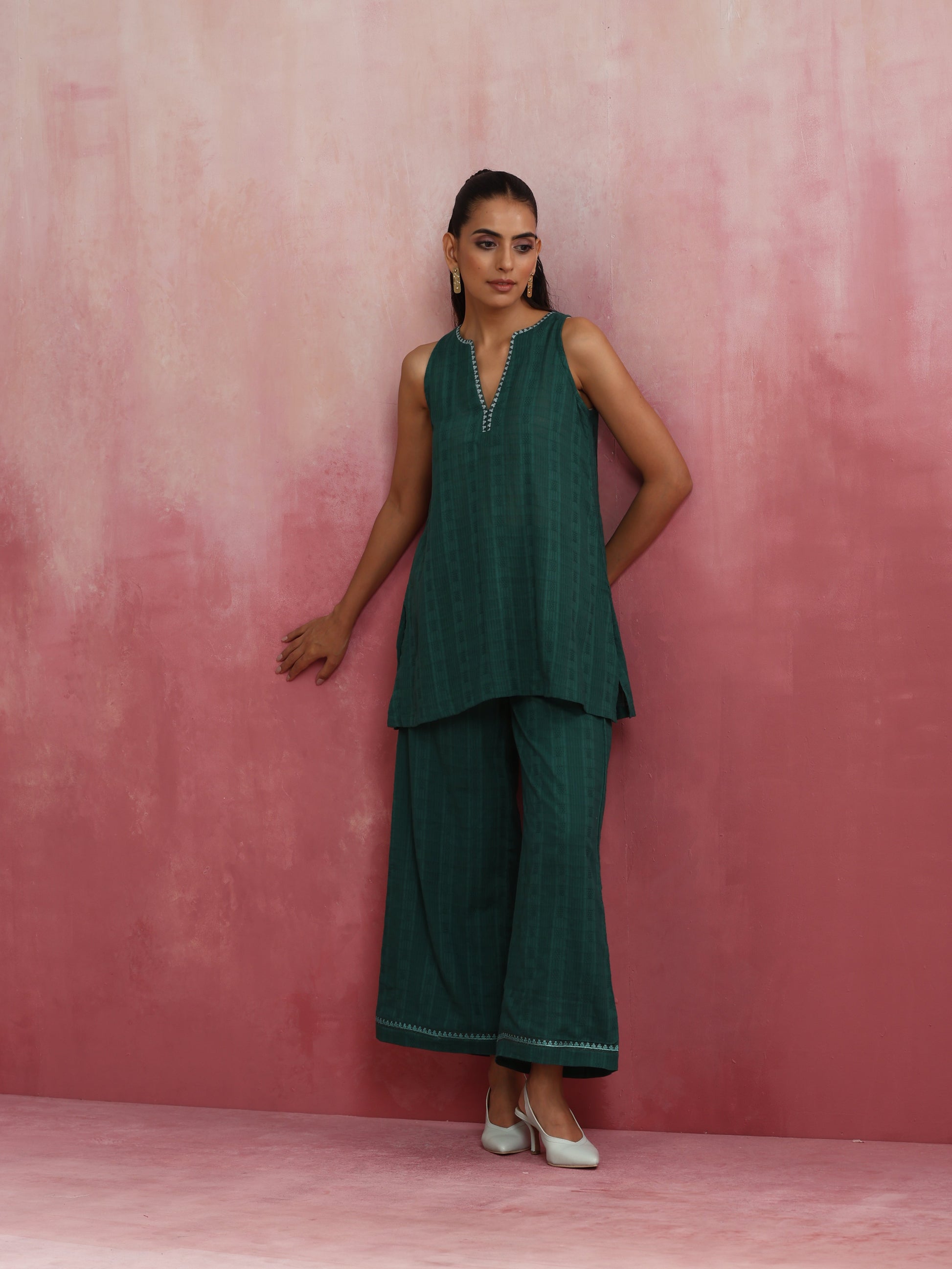 trueBrowns Dark Green Cotton Dobby Kurta Co-ord set - Swadesiicart