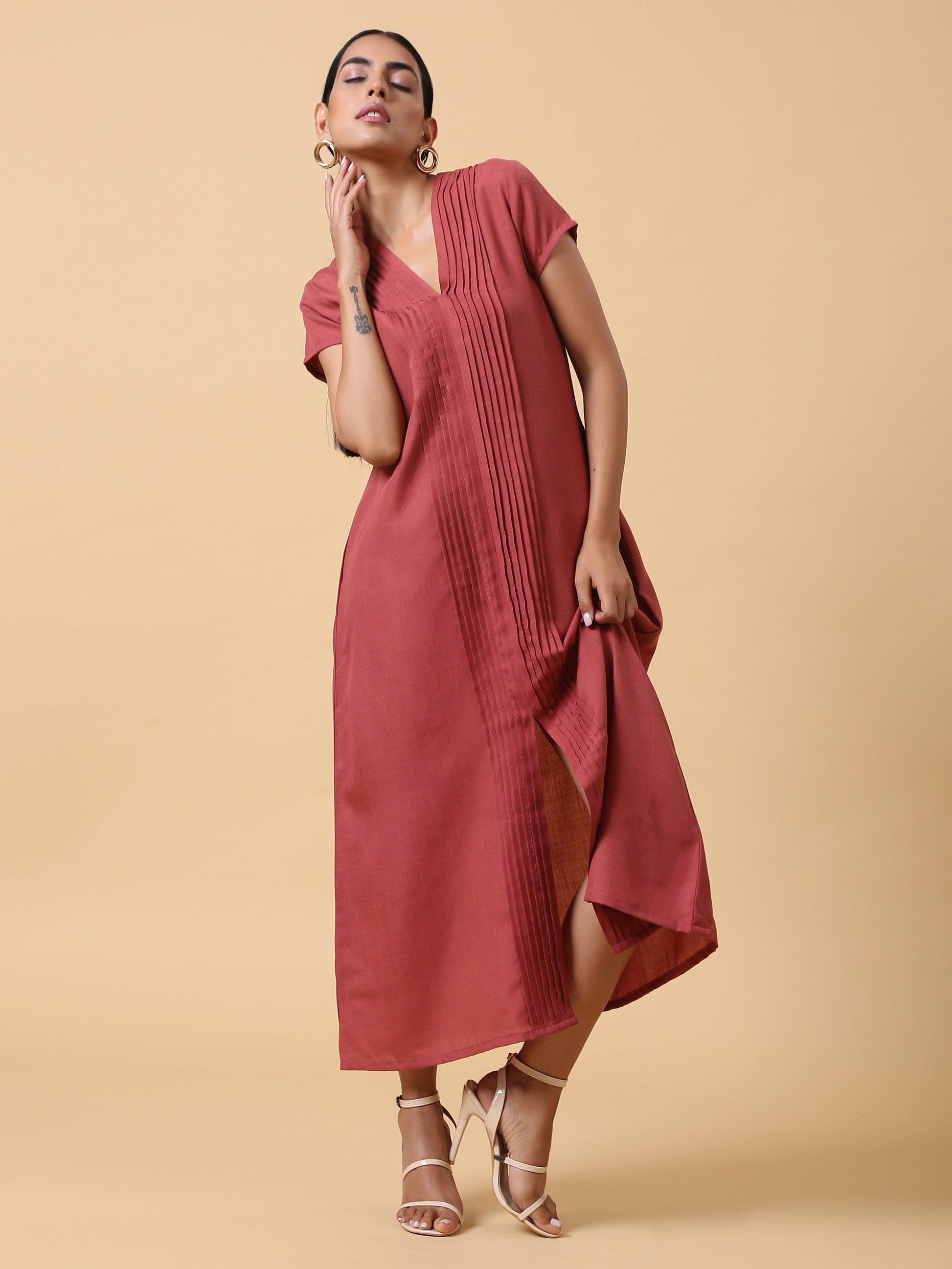 trueBrowns Cotton Linen Rust Red Pleated Dress | Swadesiicart