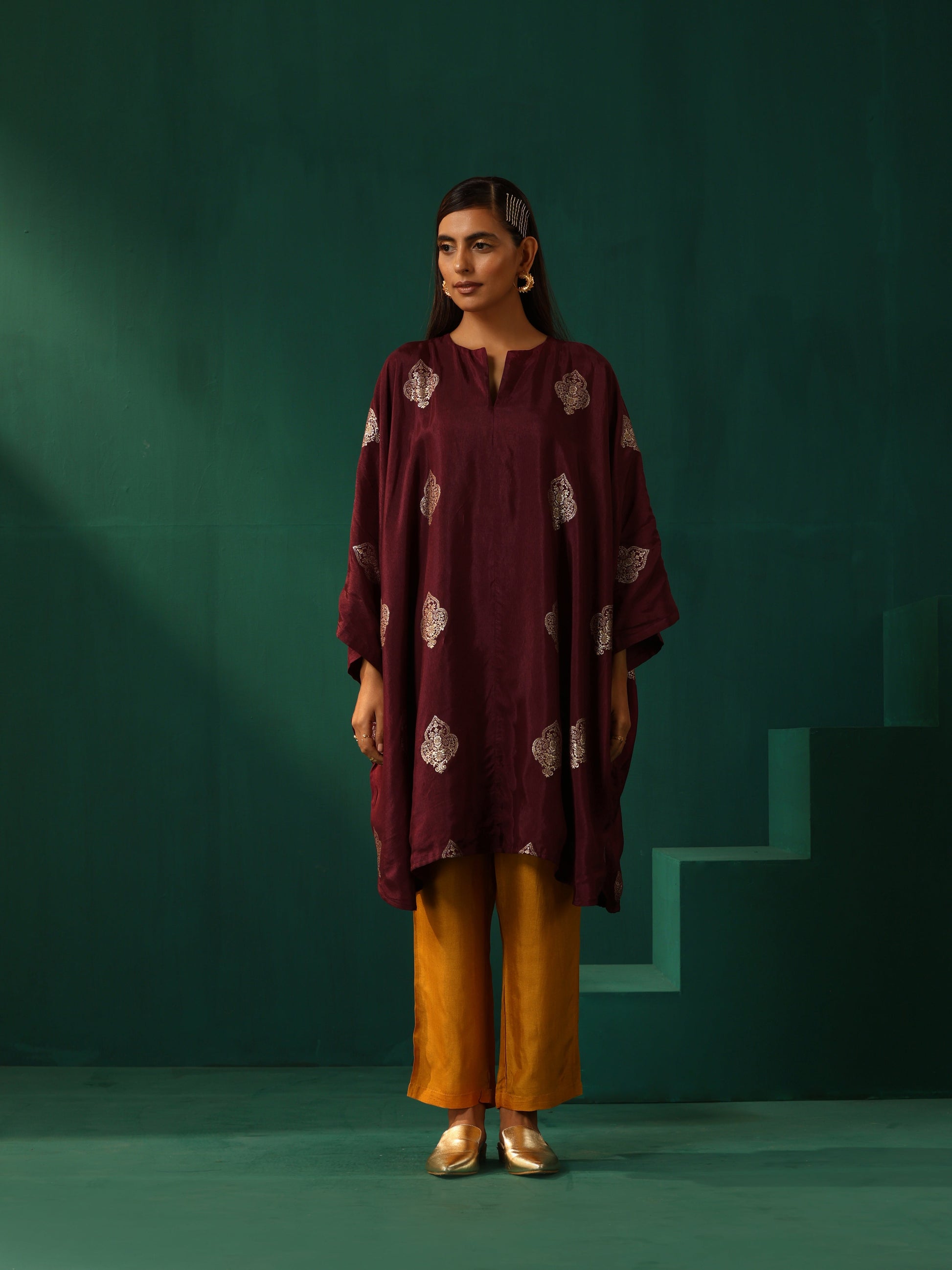 trueBrowns Wine Geometric Viscose Silk Kaftan Kurta Pant Set | Swadesiicart