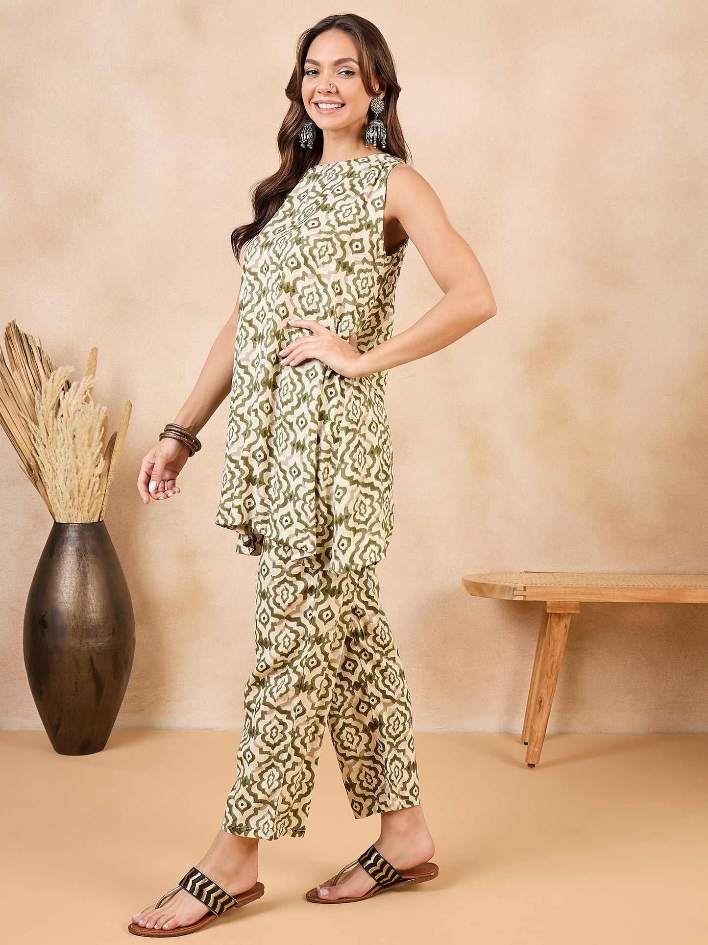InWeave Mehandi Green White Moroccan Print Round Neck Kurta Set - Swadesiicart