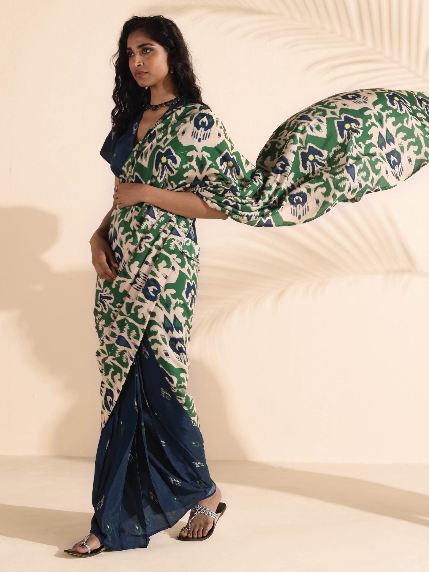 trueBrowns Green Blue Muslin Ikat Saree | Swadesiicart