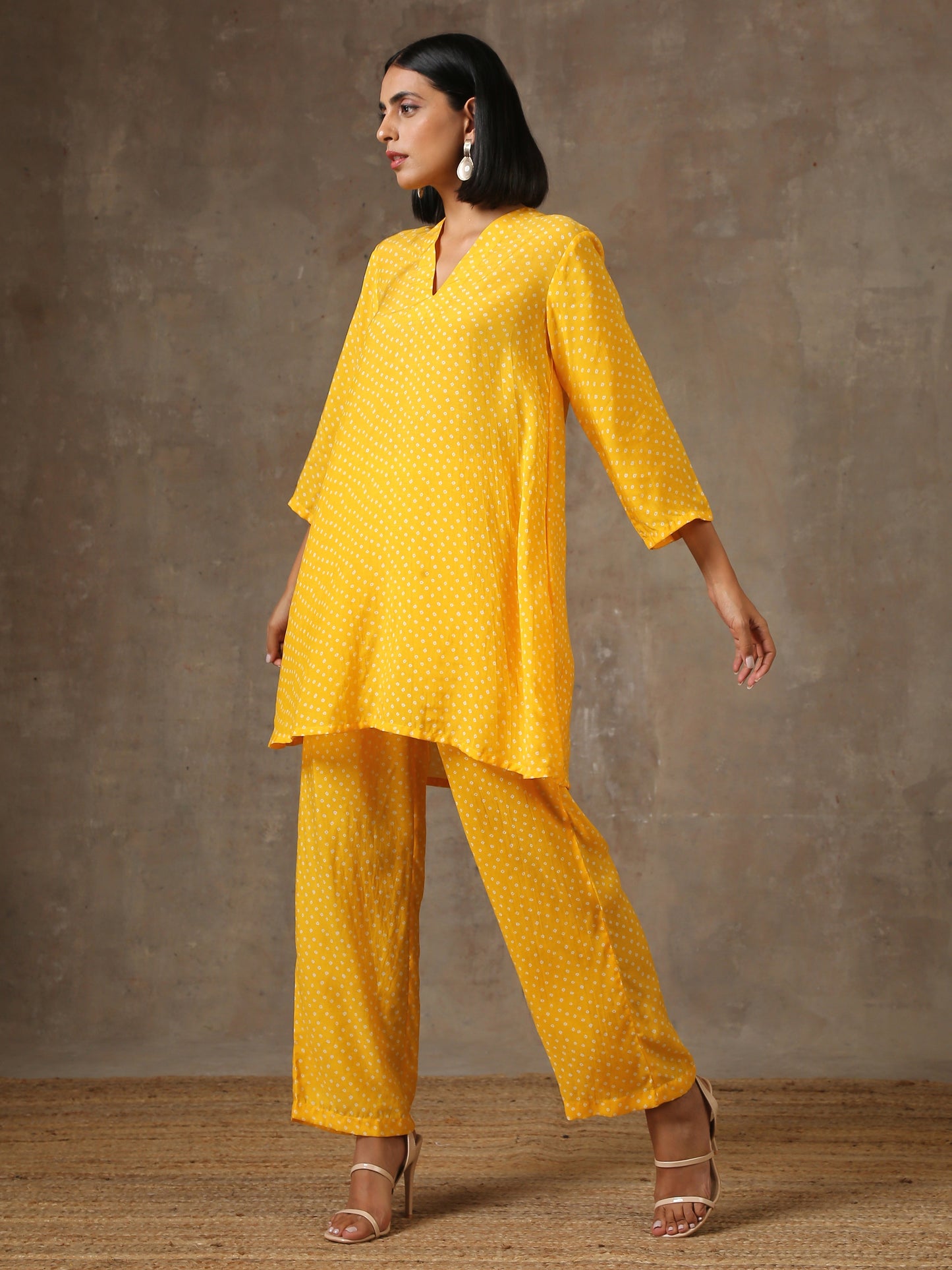 trueBrowns Yellow Bandhani Flare Printed Silk Co-Ord Set - Swadesiicart