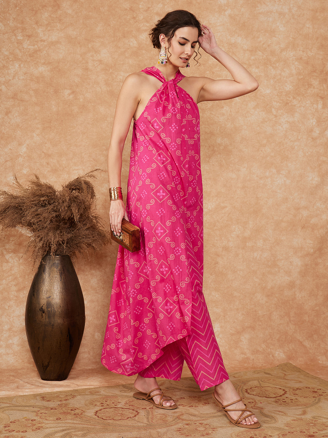 InWeave Women's Fuchsia S Print Twisted Neckline Kurta Pant Set - Swadesiicart