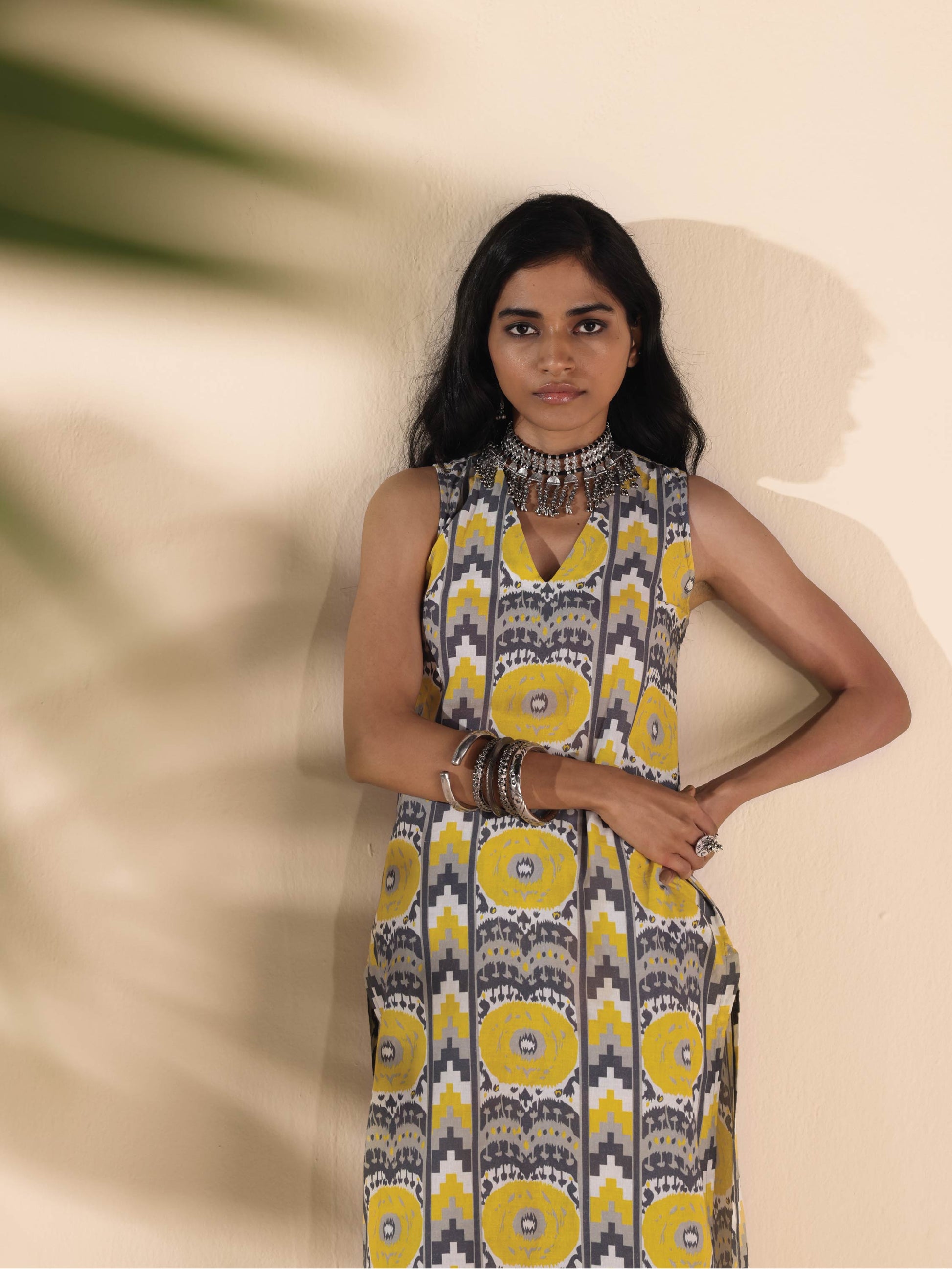 trueBrowns Yellow Cotton Ikat Sleeveless Kurta Pant Set | Swadesiicart
