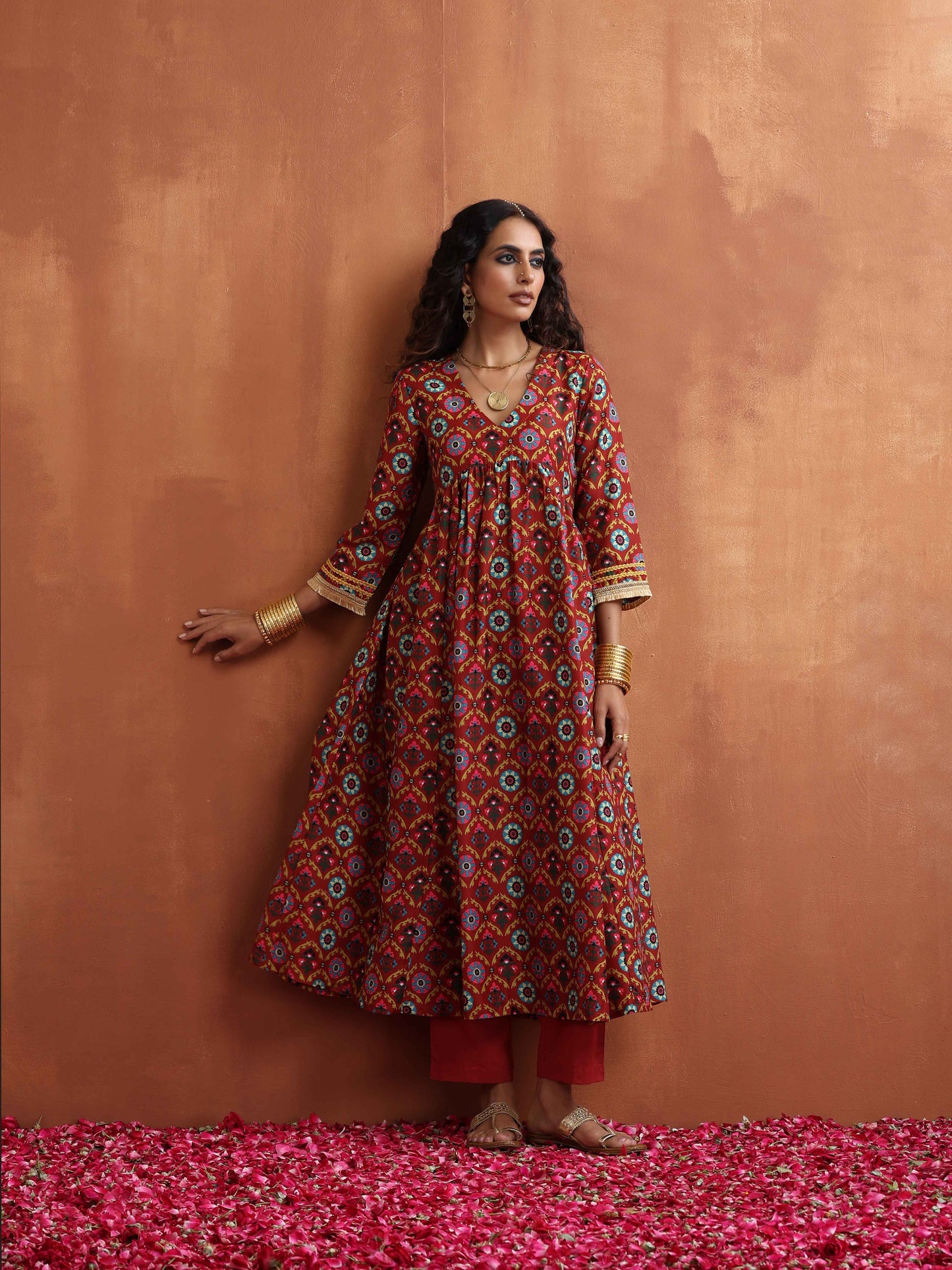 trueBrowns Maroon Flared Anarkali Kurta Set | Swadesiicart