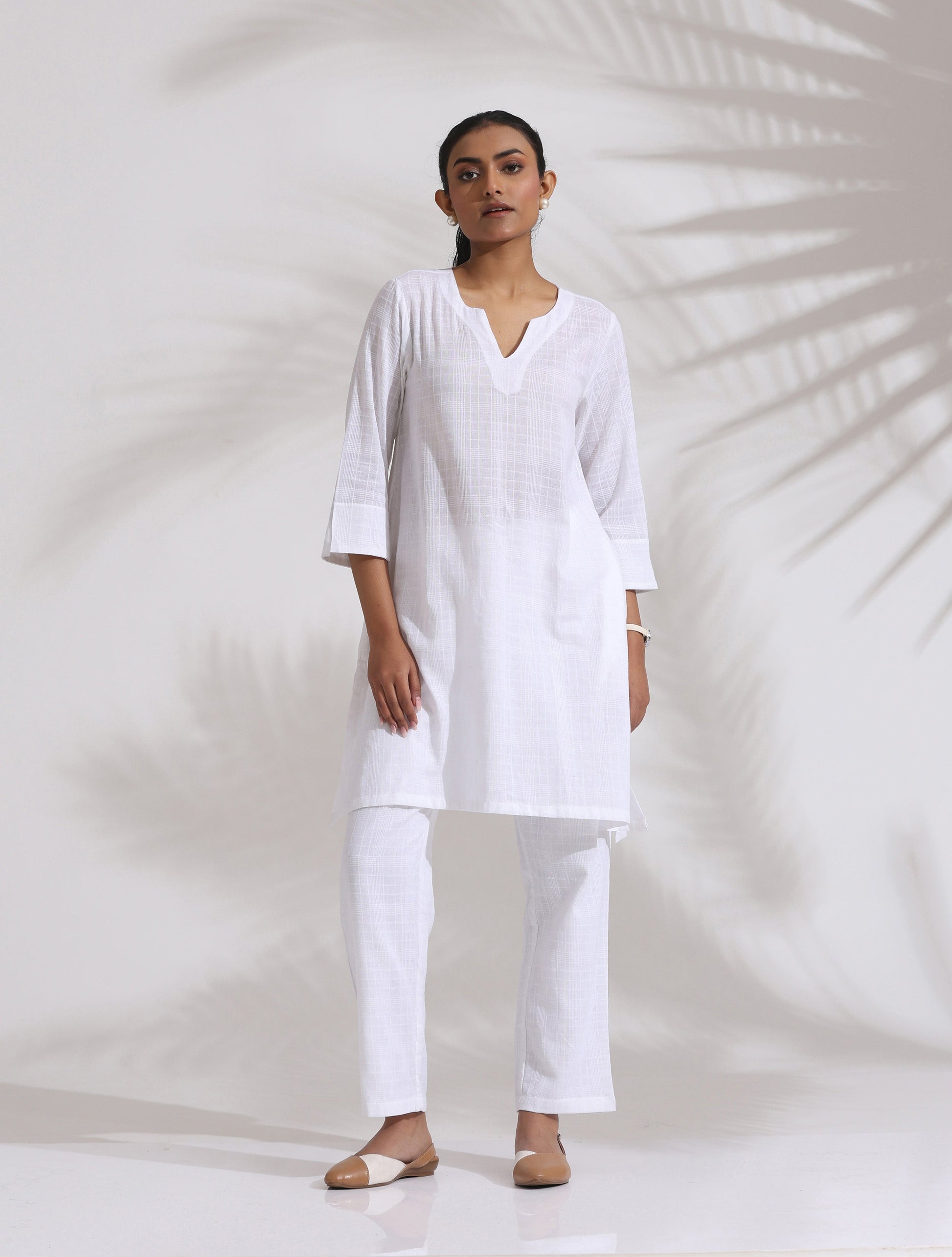 trueBrowns White Cotton Check Kurta Co-ord Set - Swadesiicart