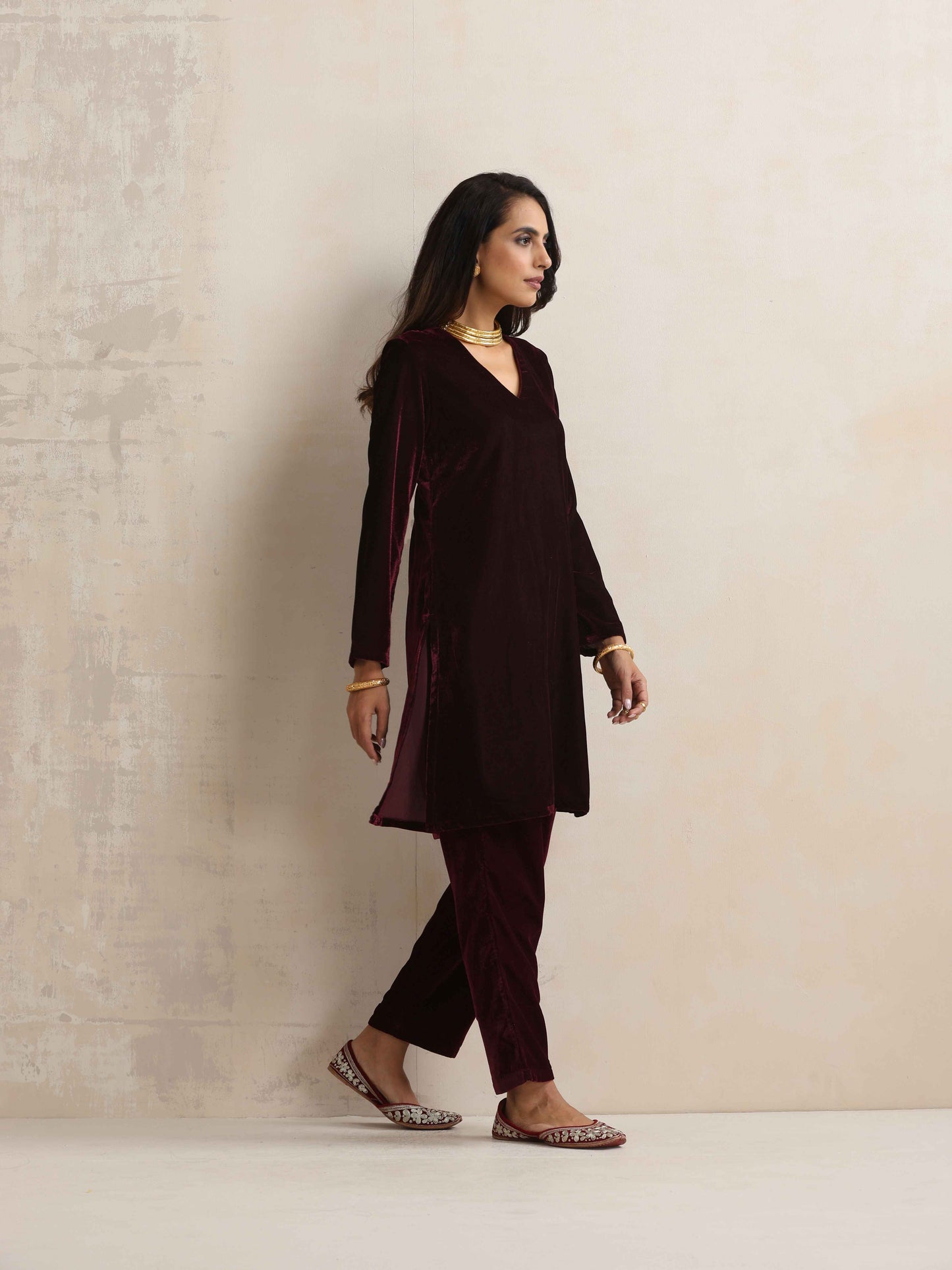 trueBrowns Purple Velvet Kurta Co-ord Set - Swadesiicart
