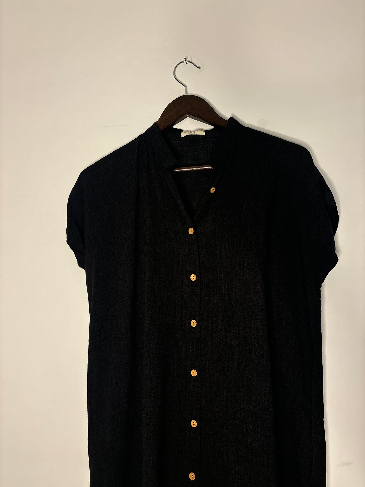 trueBrowns Black Slub Top | Swadesiicart