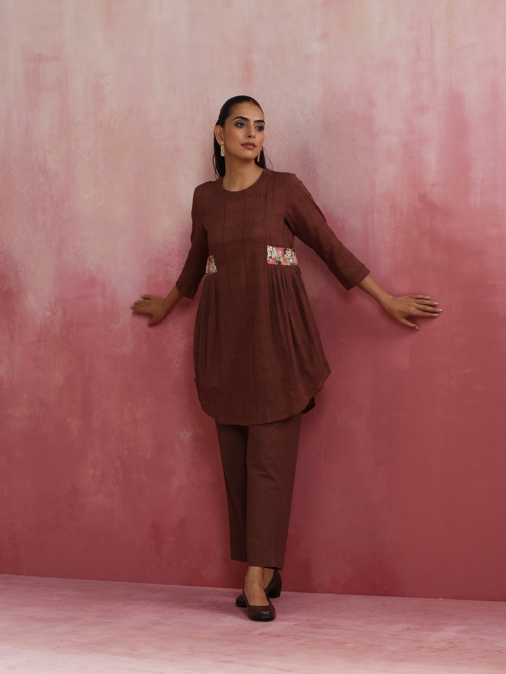 trueBrowns Brown Cotton Dobby Kurta Co-ord set - Swadesiicart
