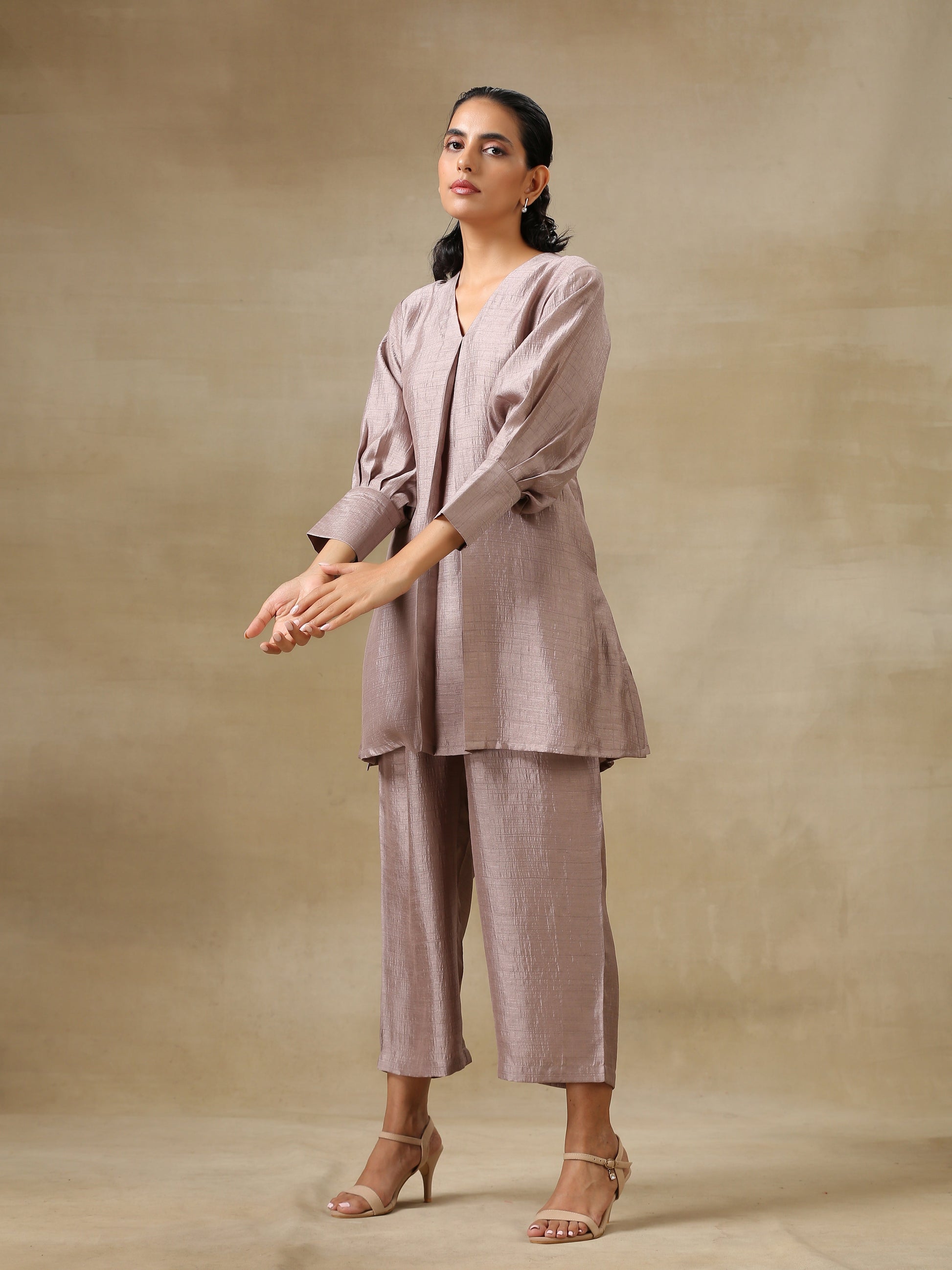 trueBrowns Grey Textured Silk Neck Pleat Co-Ord Set - Swadesiicart