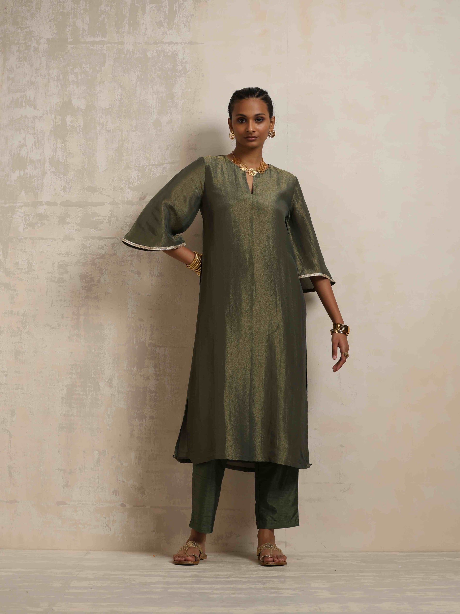 trueBrowns Green Tissue Kurta Set | Swadesiicart