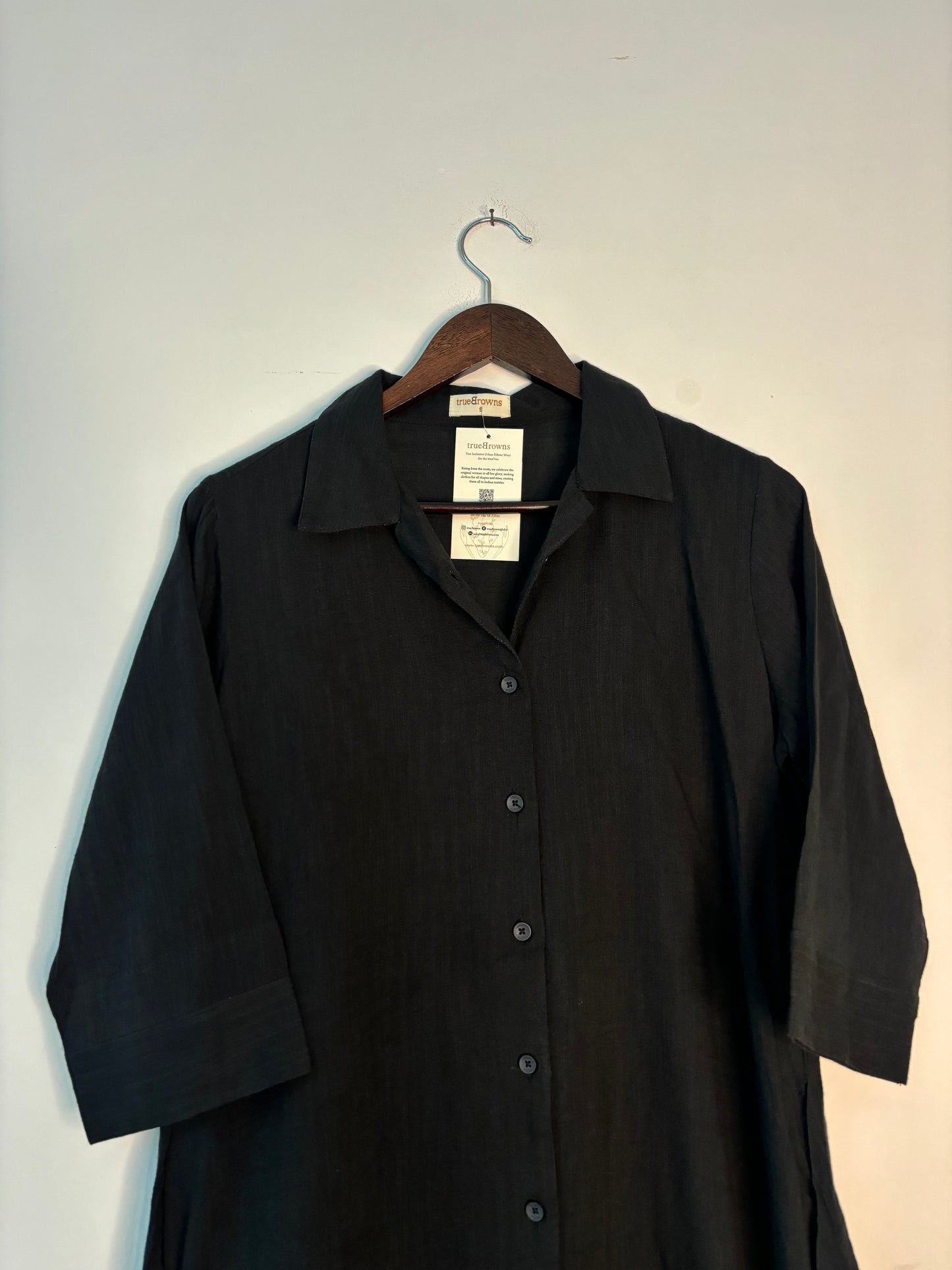 trueBrowns Black Slub Short Shirt Top | Swadesiicart