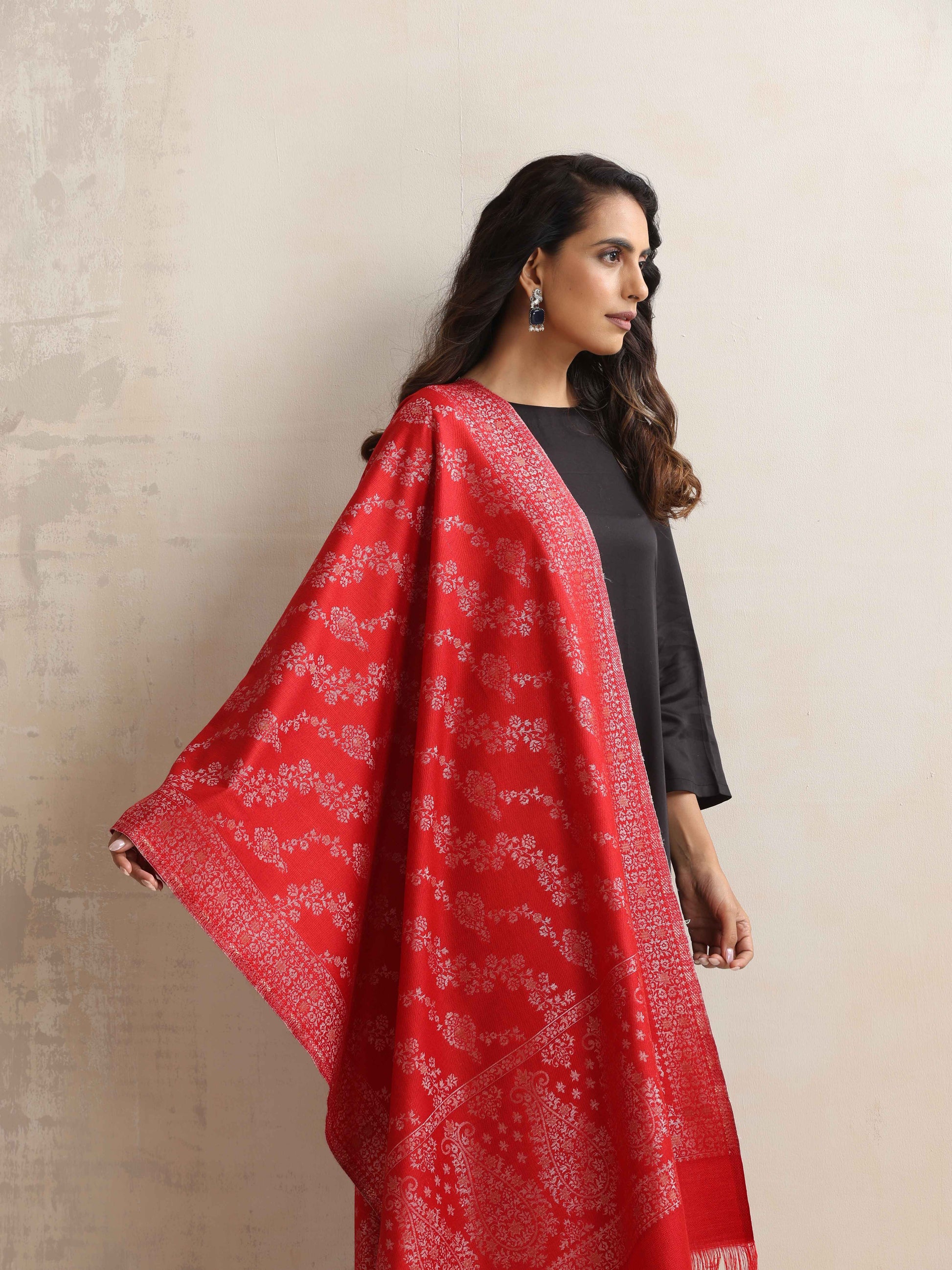 trueBrowns Red Woollen Stole | Swadesiicart