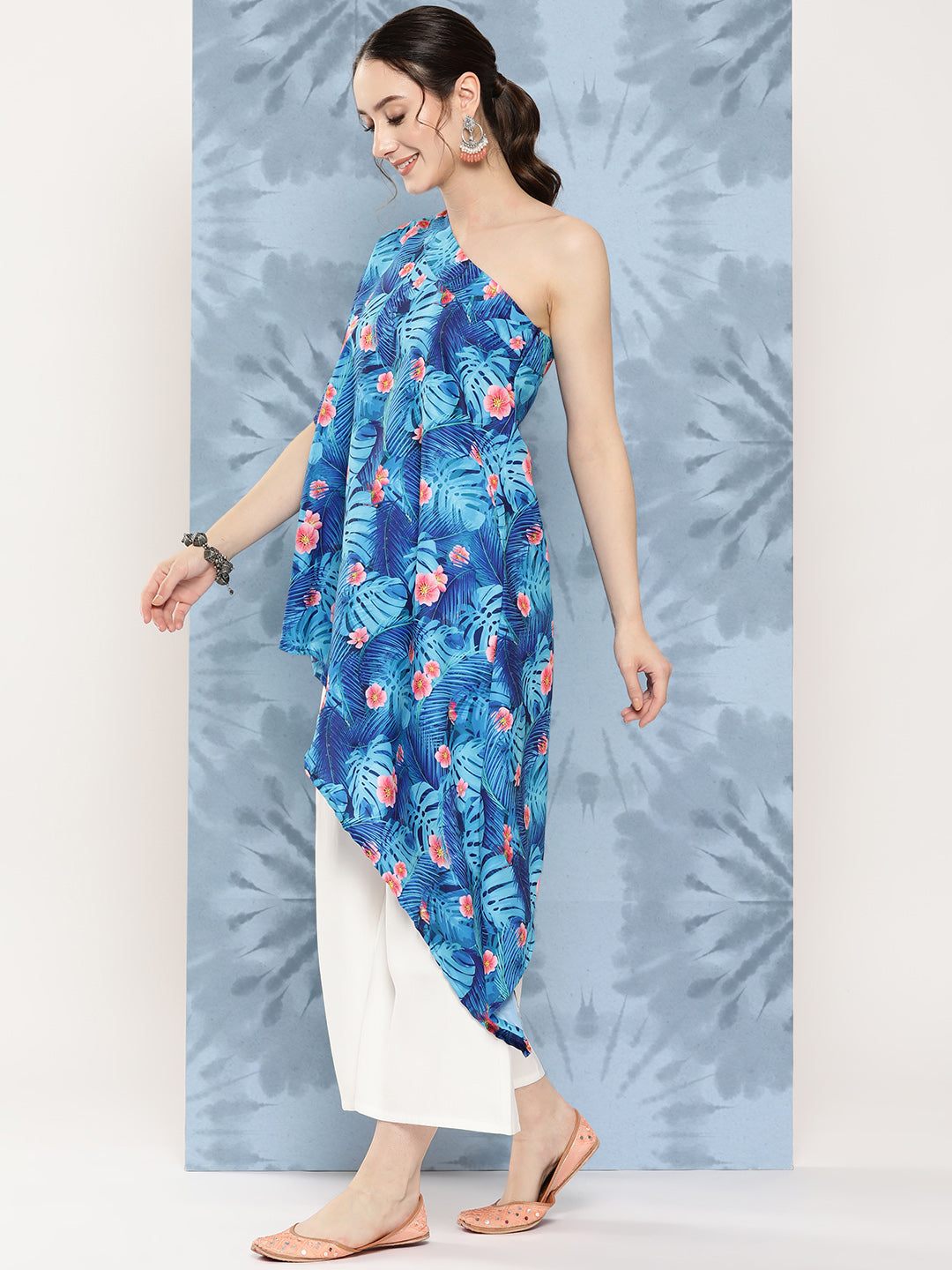 InWeave Women's Blue Pink Japanese Art Oneshoulder Top - Swadesiicart