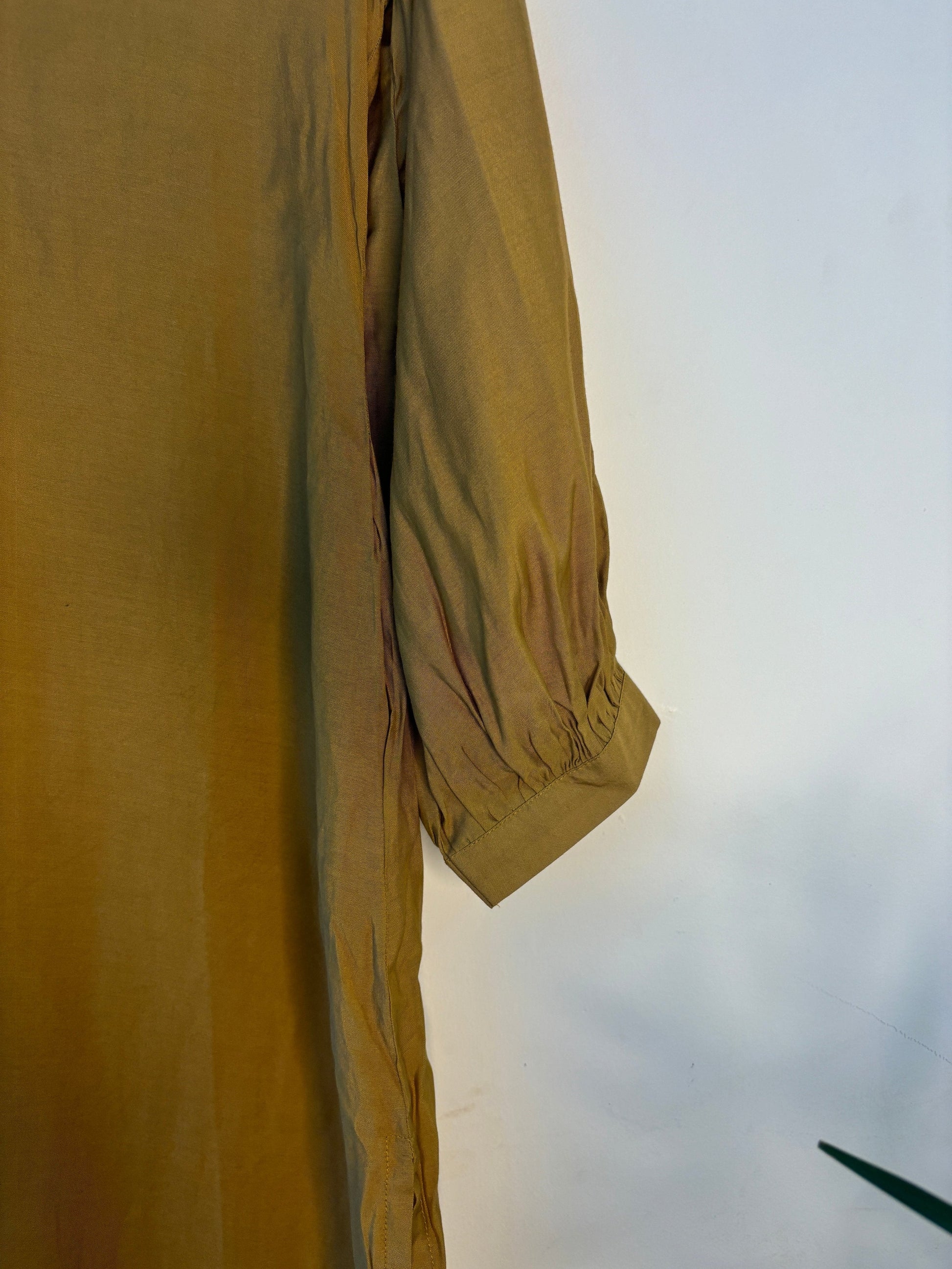 trueBrowns Golden Silk Kurta | Swadesiicart
